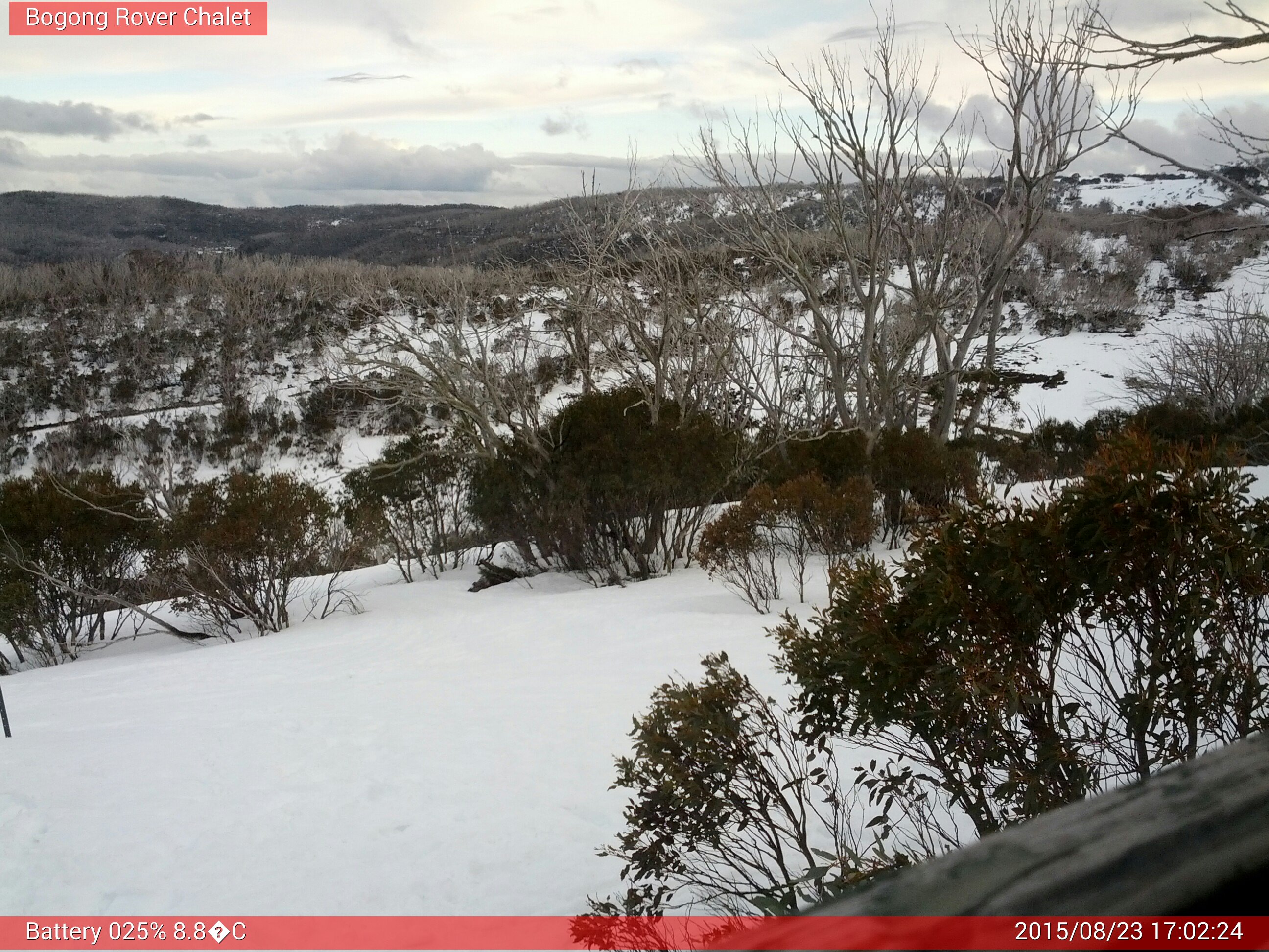 Bogong Web Cam 5:02pm Sunday 23rd of August 2015