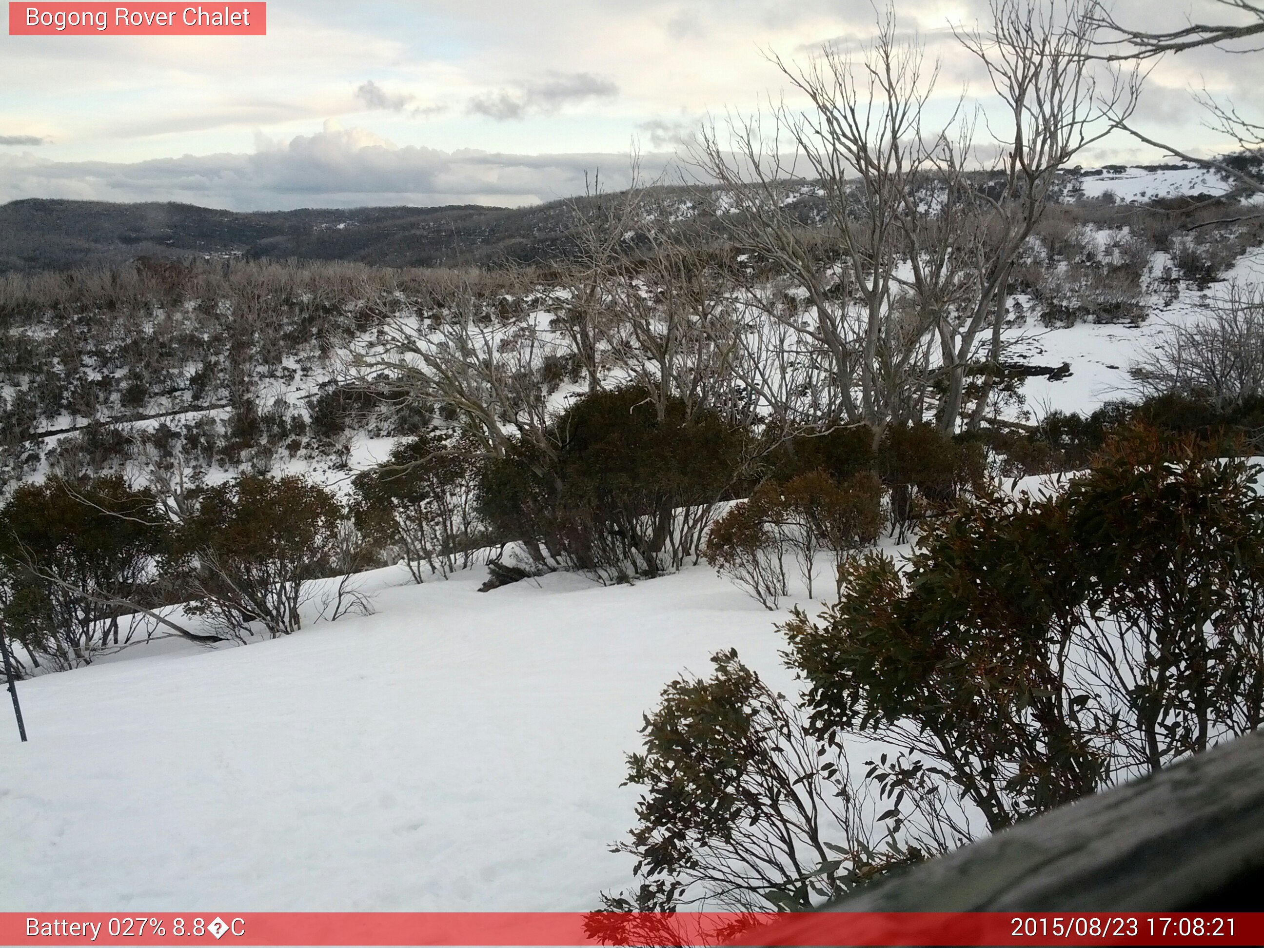 Bogong Web Cam 5:08pm Sunday 23rd of August 2015