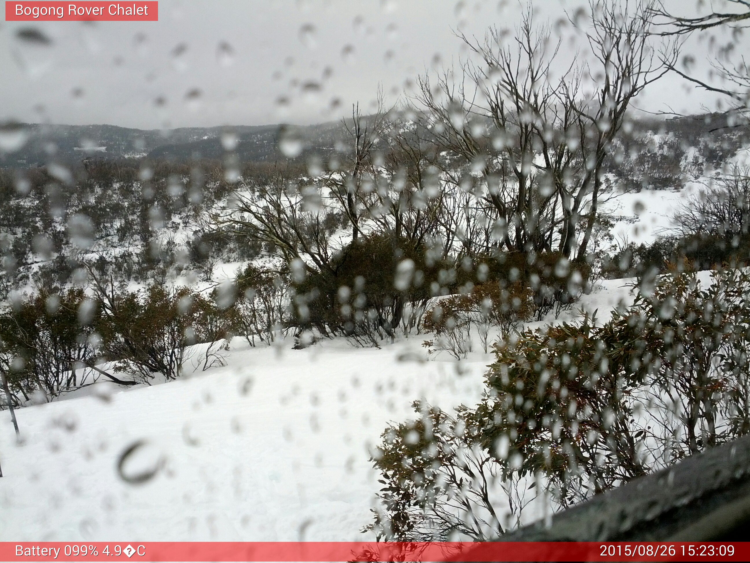 Bogong Web Cam 3:23pm Wednesday 26th of August 2015