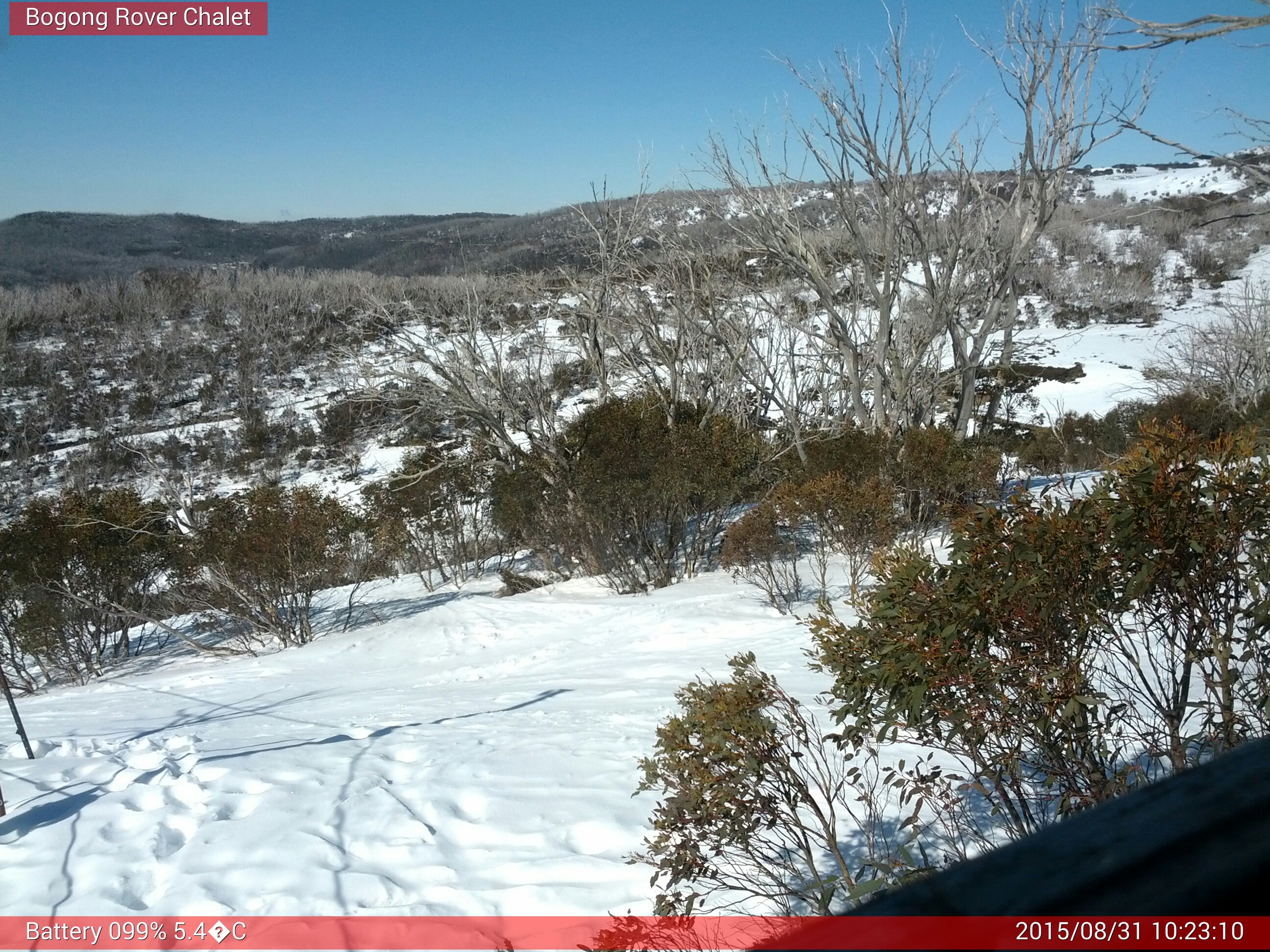 Bogong Web Cam 10:23am Monday 31st of August 2015