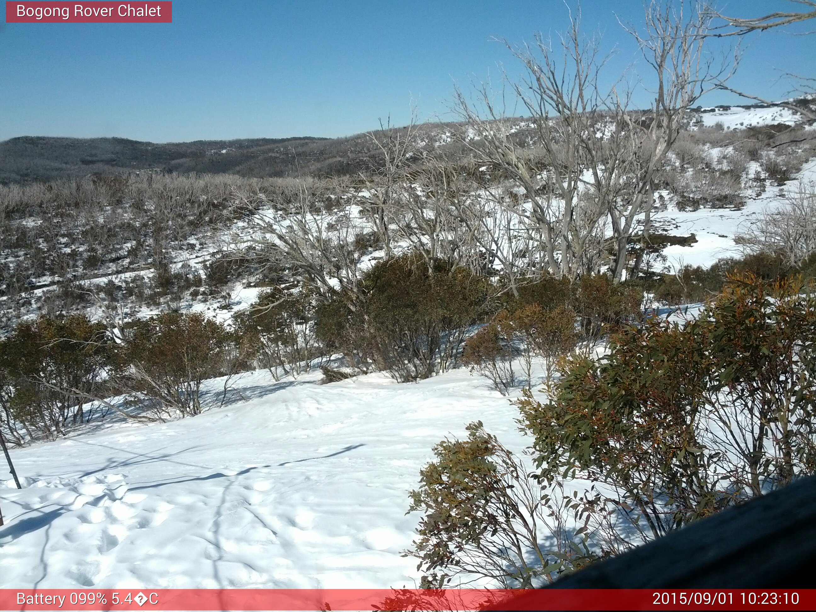 Bogong Web Cam 10:23am Tuesday 1st of September 2015