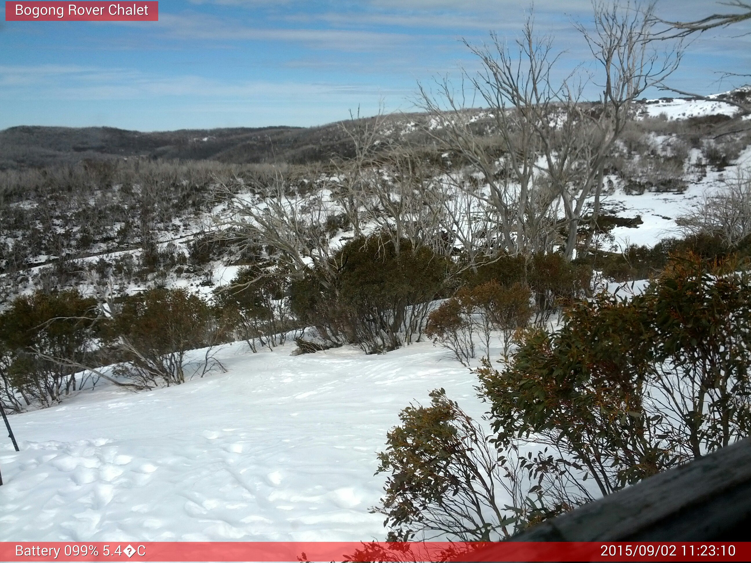 Bogong Web Cam 11:23am Wednesday 2nd of September 2015