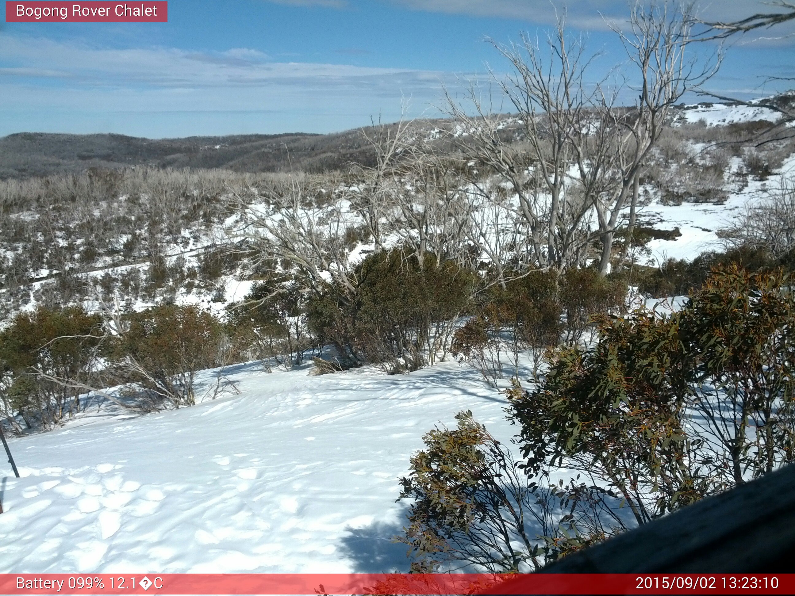 Bogong Web Cam 1:23pm Wednesday 2nd of September 2015