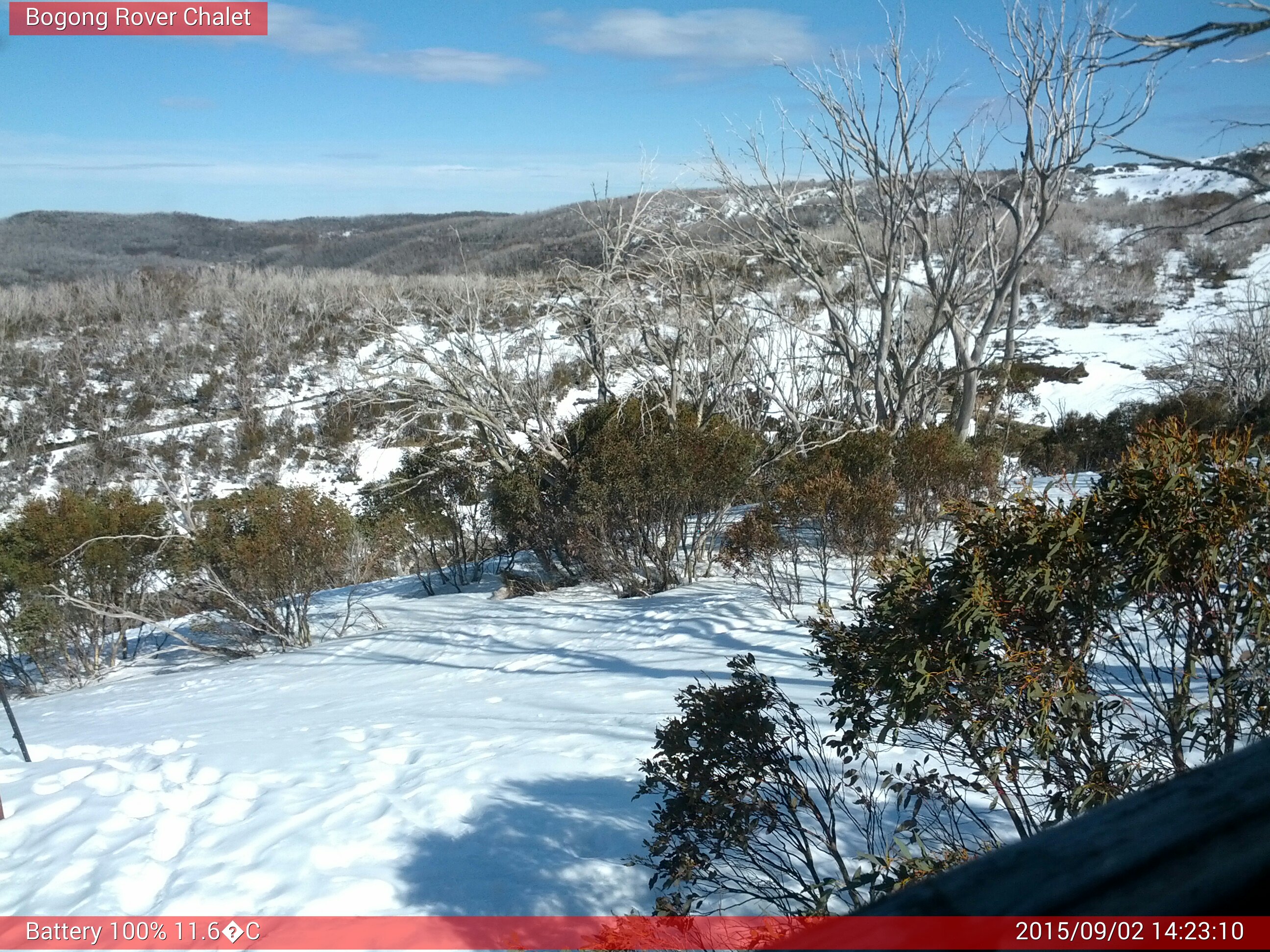 Bogong Web Cam 2:23pm Wednesday 2nd of September 2015