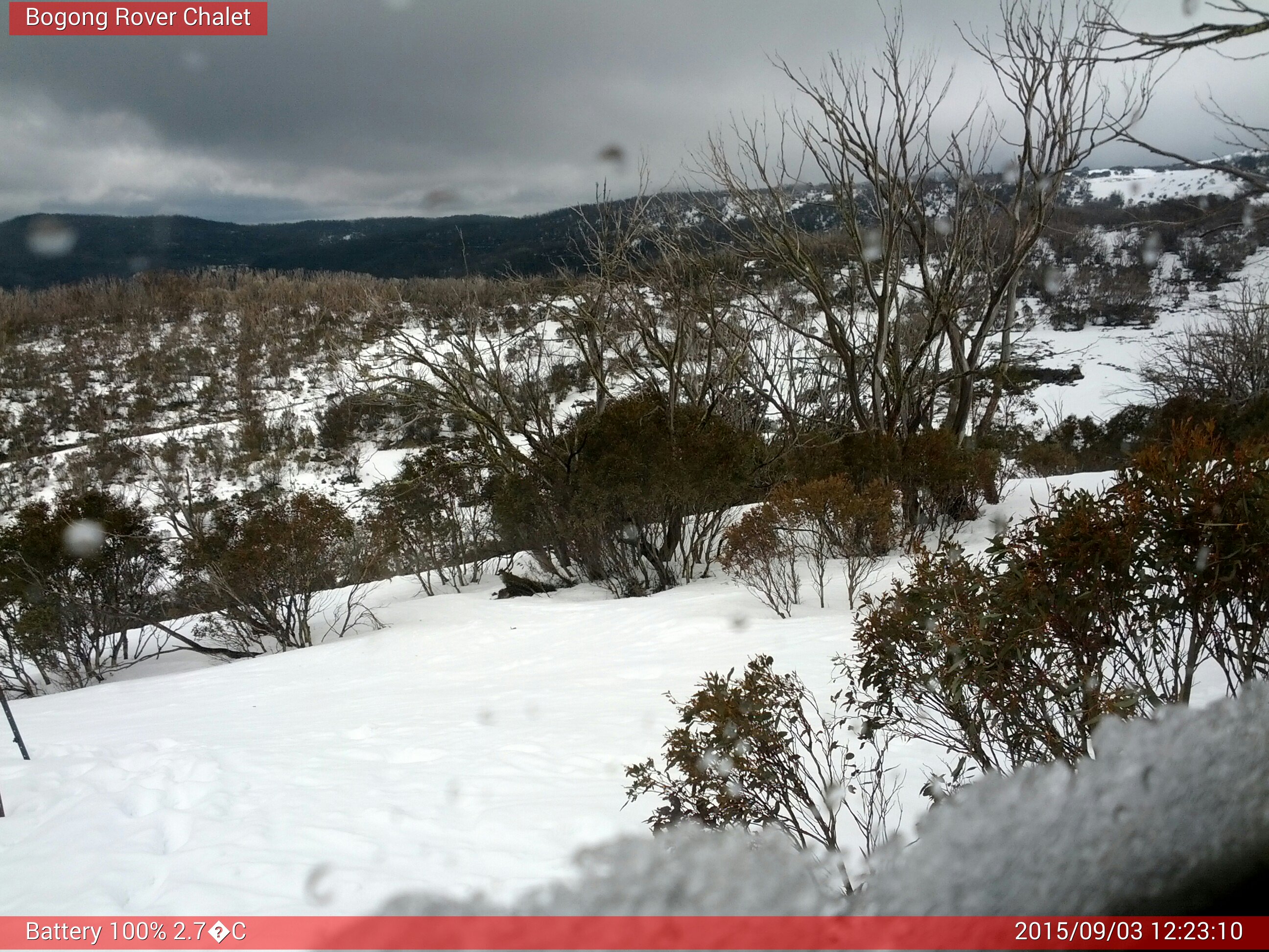 Bogong Web Cam 12:23pm Thursday 3rd of September 2015