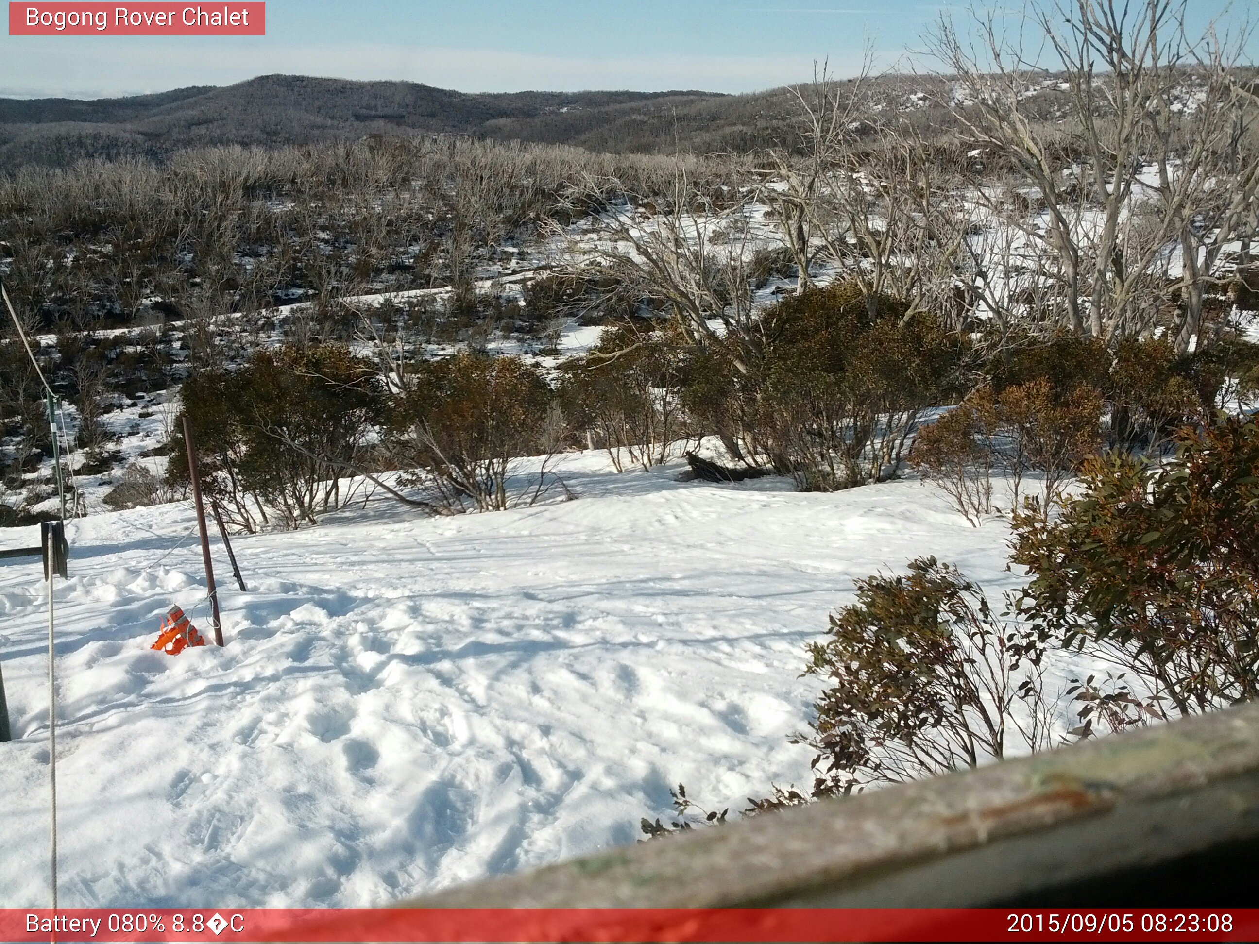 Bogong Web Cam 8:23am Saturday 5th of September 2015