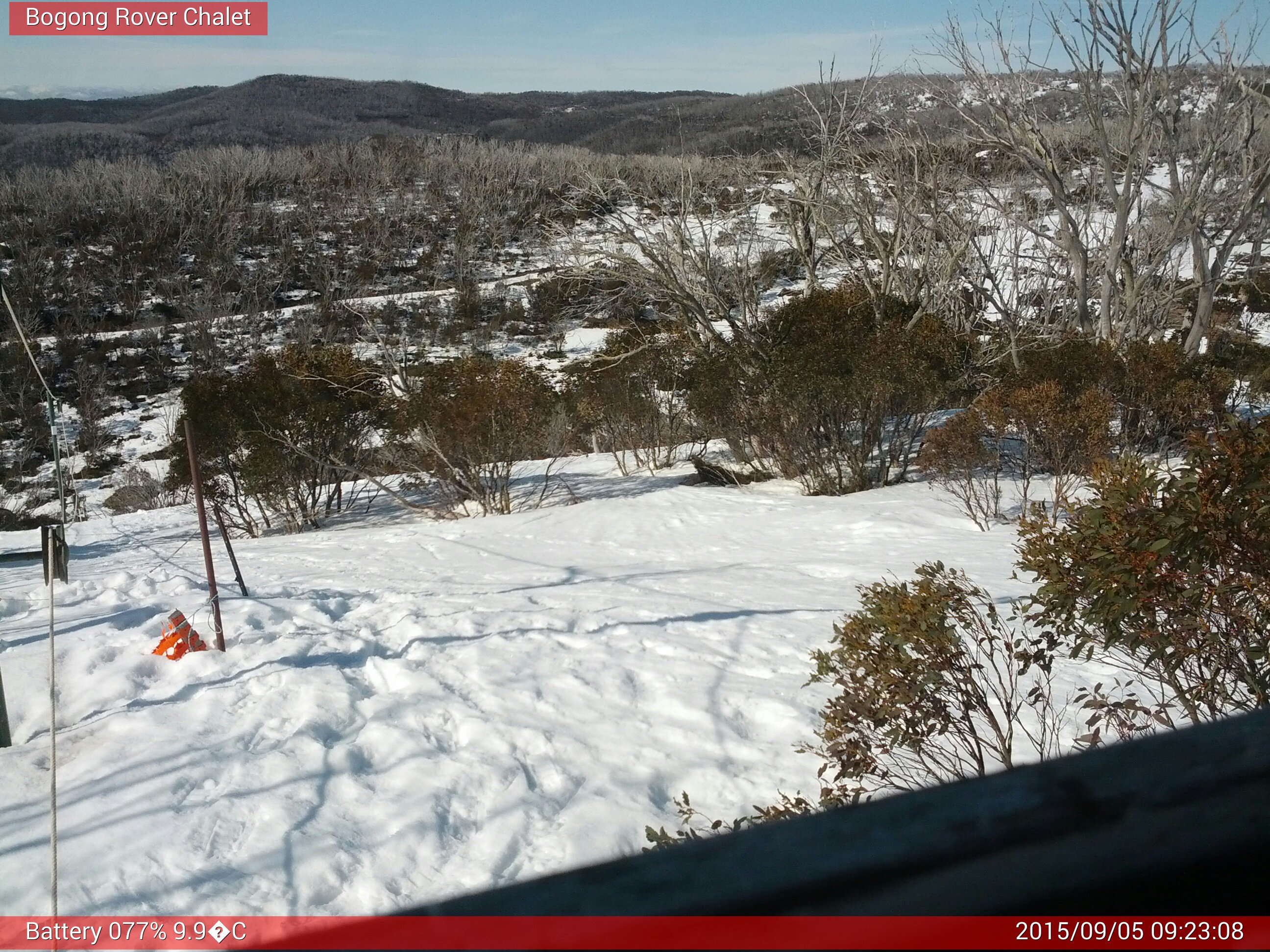 Bogong Web Cam 9:23am Saturday 5th of September 2015