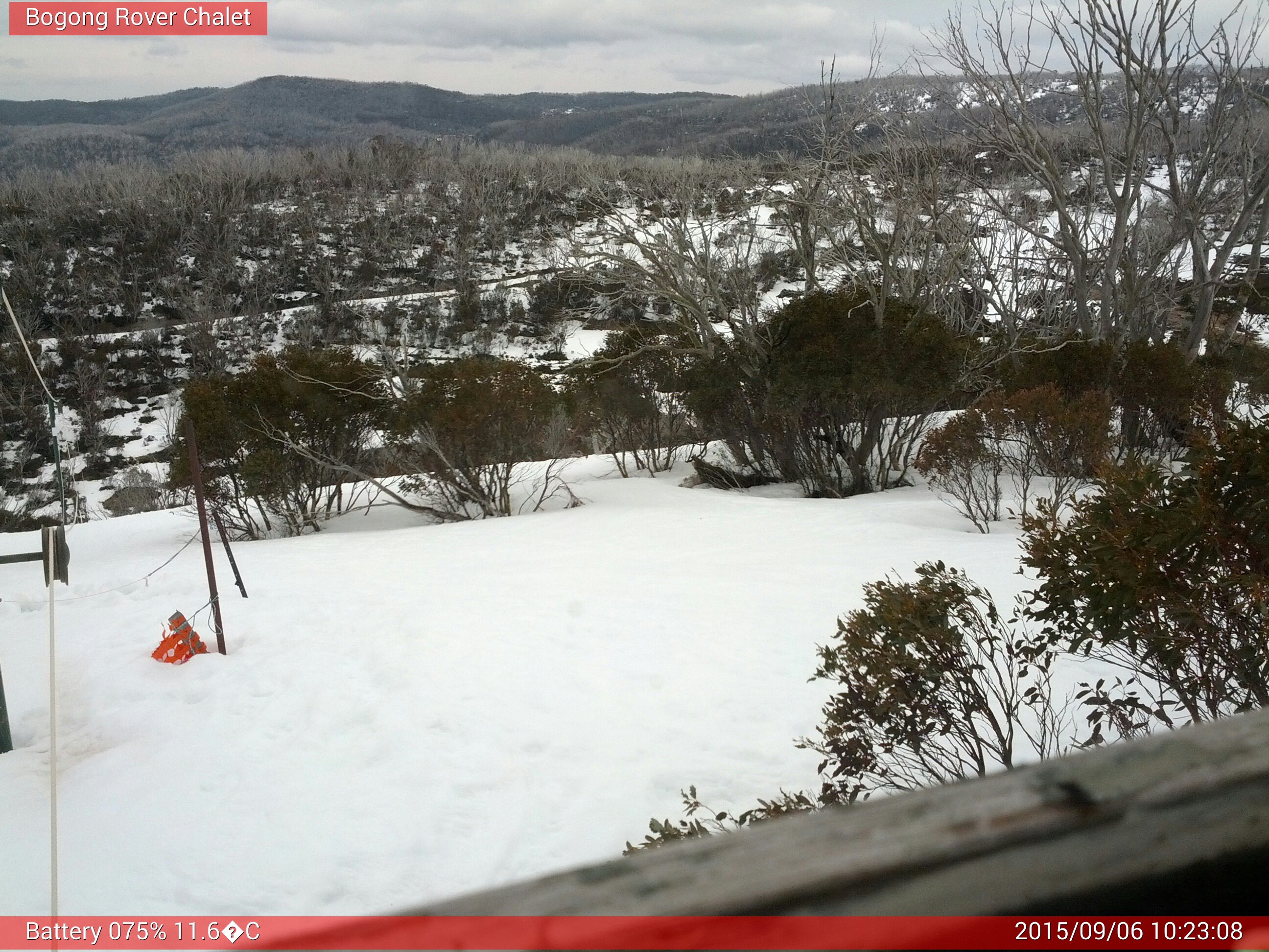 Bogong Web Cam 10:23am Sunday 6th of September 2015