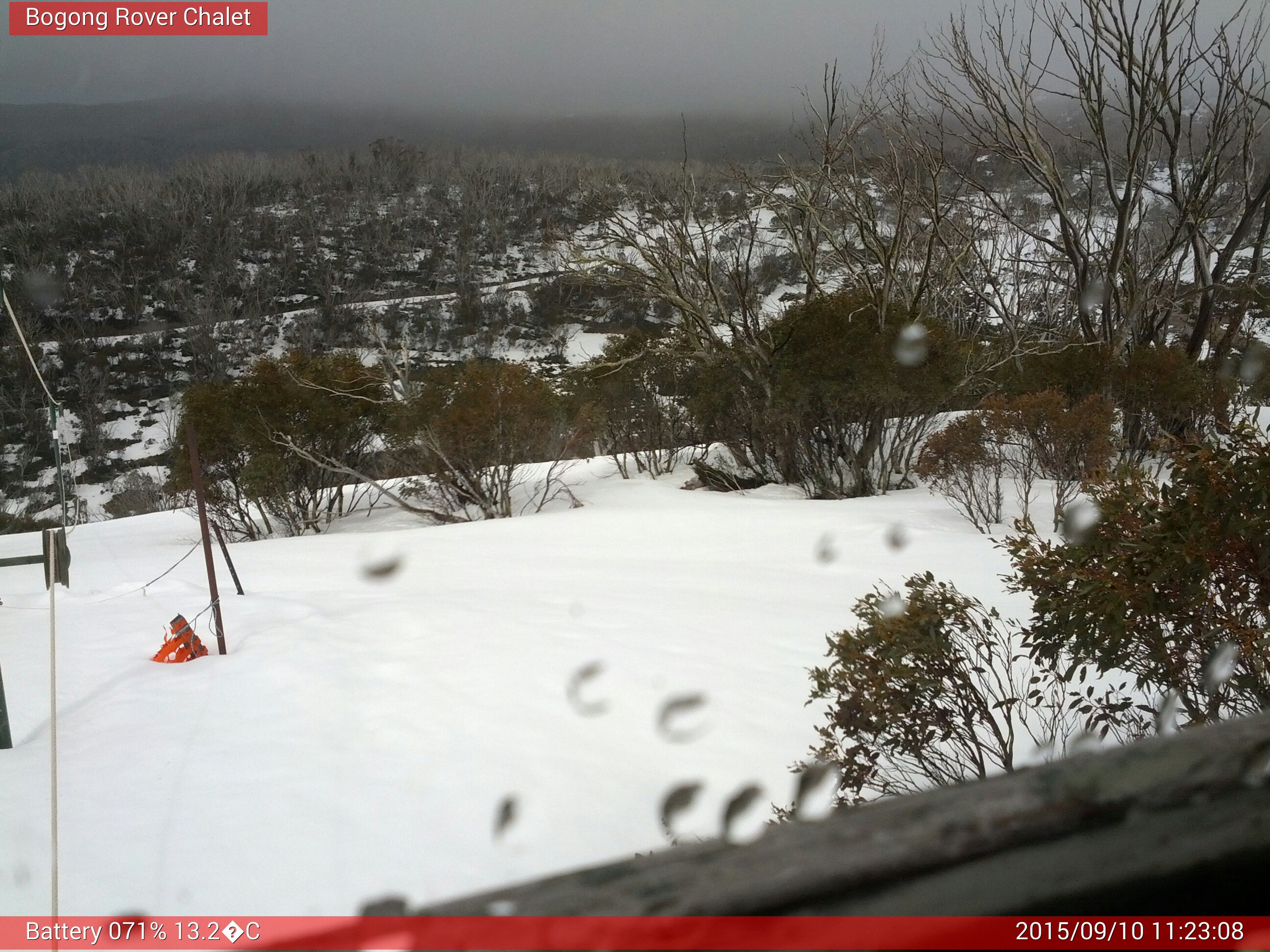 Bogong Web Cam 11:23am Thursday 10th of September 2015