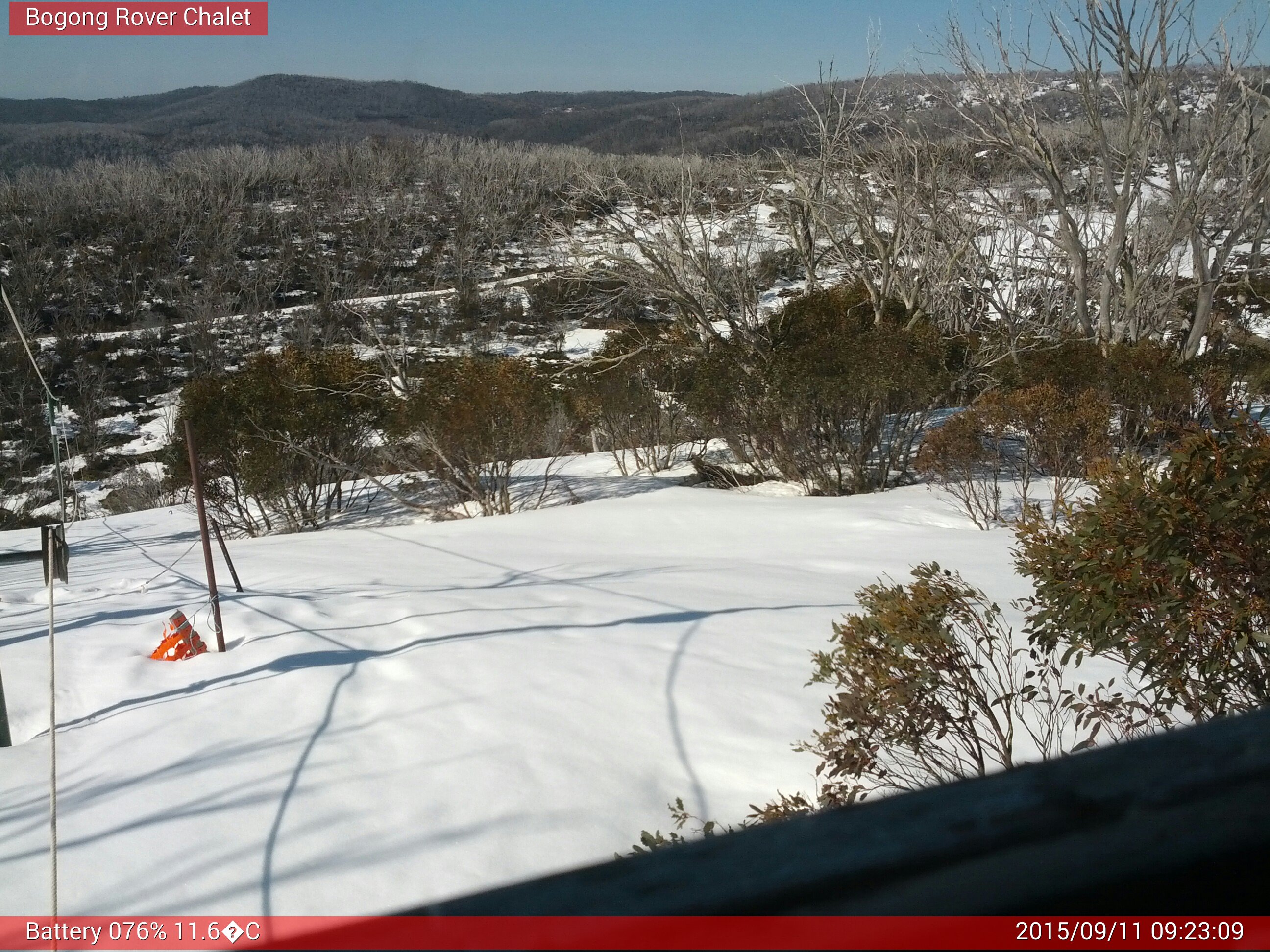 Bogong Web Cam 9:23am Friday 11th of September 2015