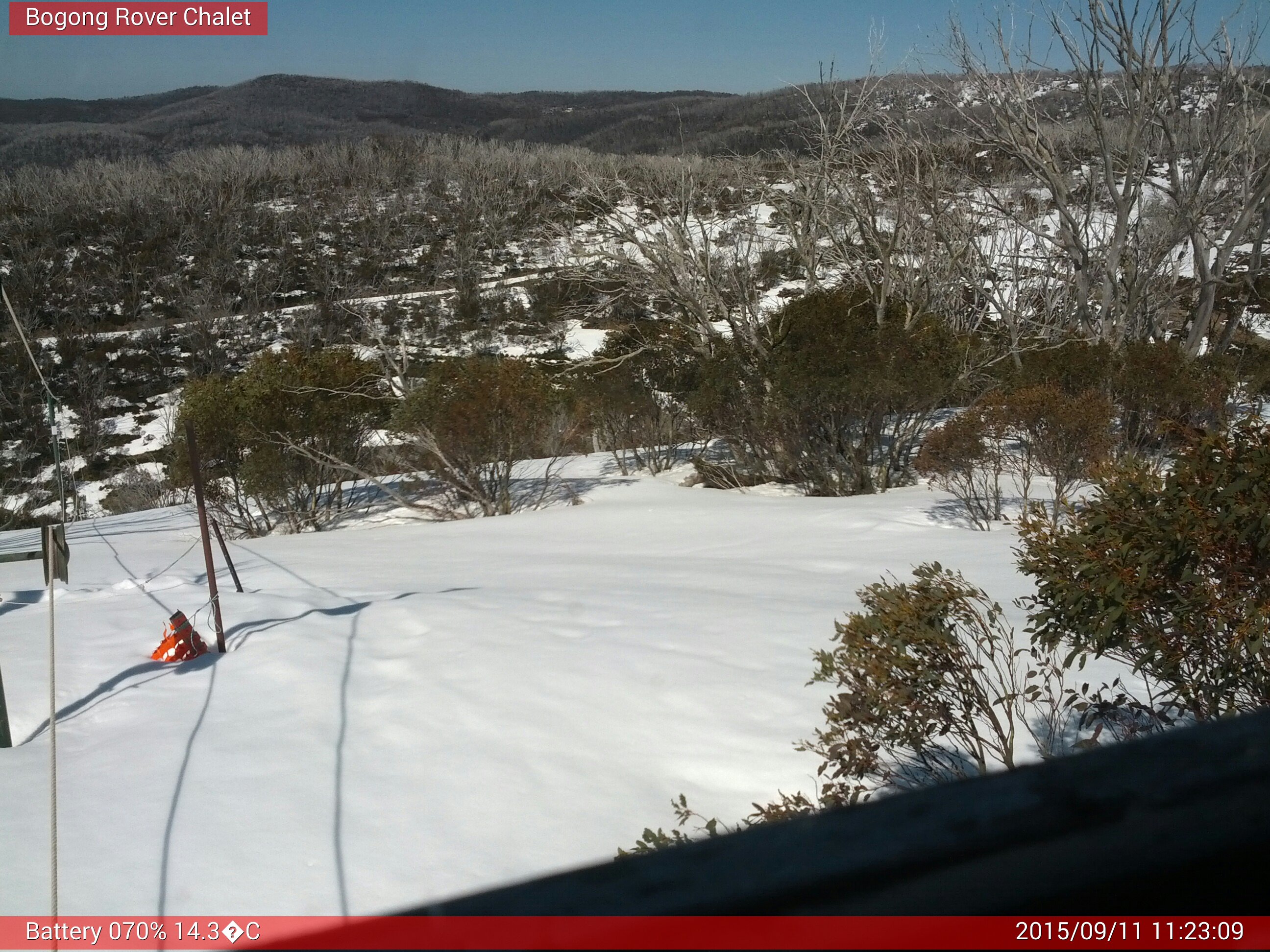 Bogong Web Cam 11:23am Friday 11th of September 2015