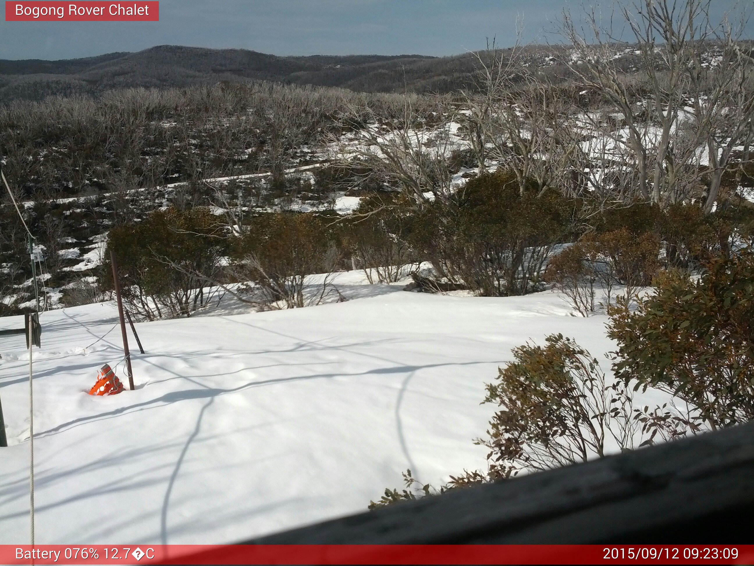 Bogong Web Cam 9:23am Saturday 12th of September 2015