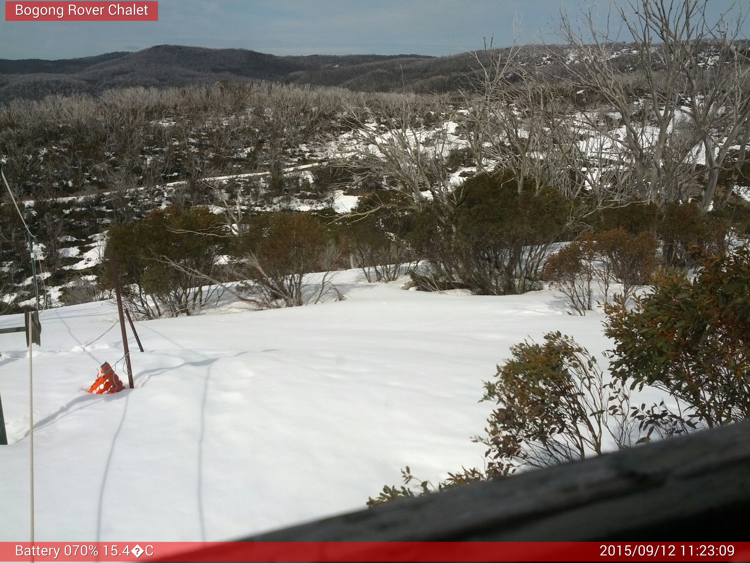 Bogong Web Cam 11:23am Saturday 12th of September 2015