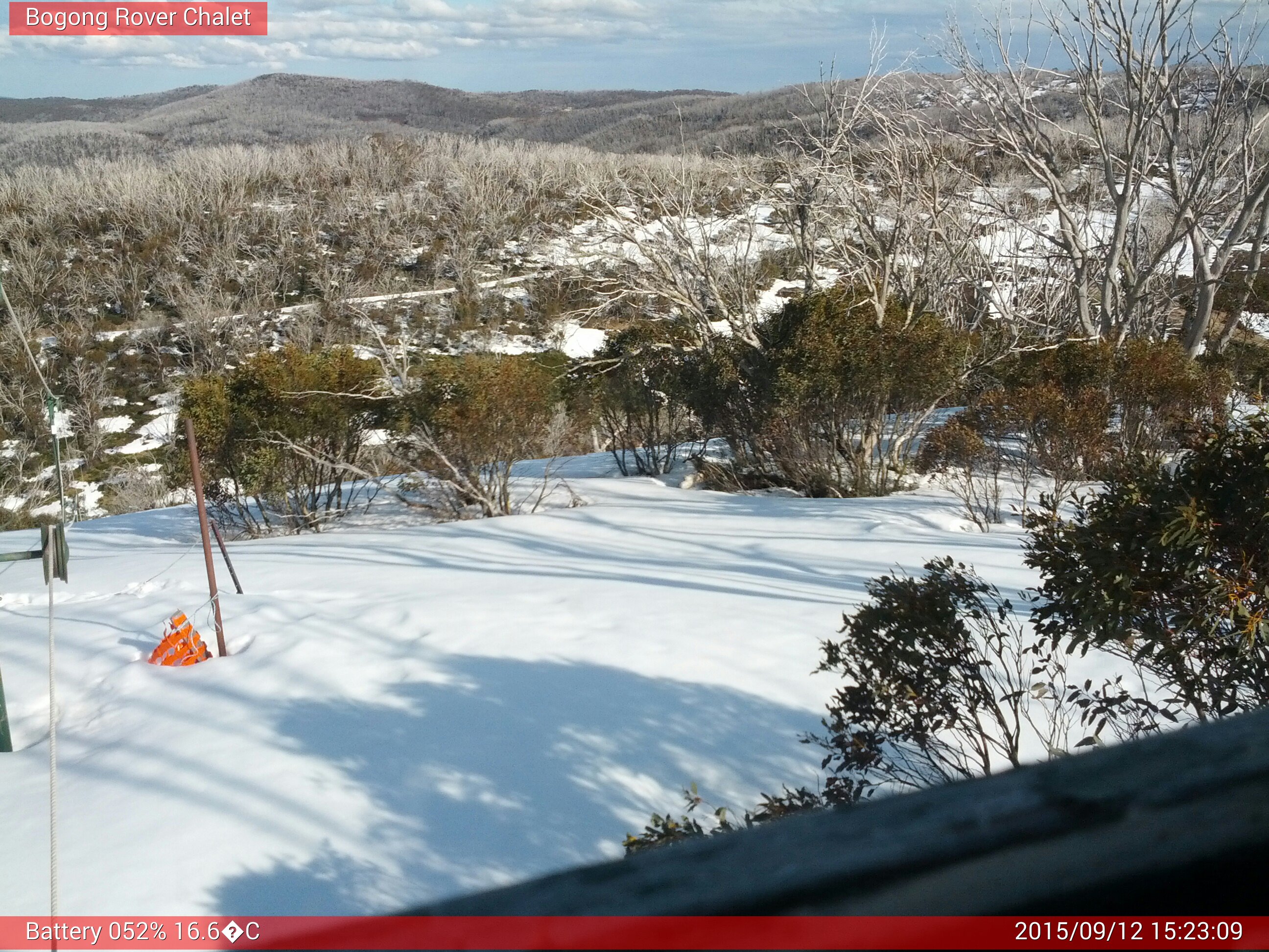 Bogong Web Cam 3:23pm Saturday 12th of September 2015