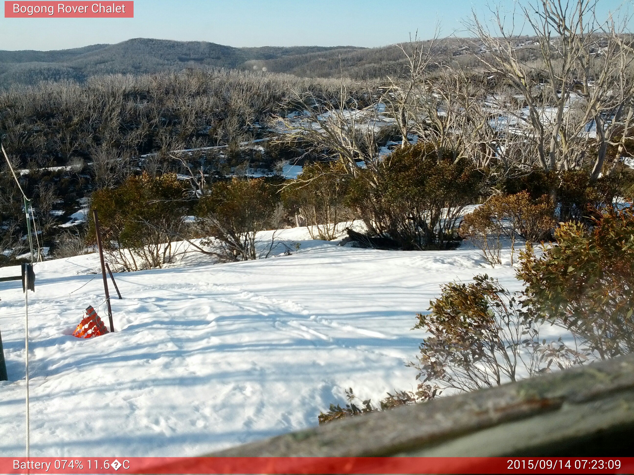 Bogong Web Cam 7:23am Monday 14th of September 2015