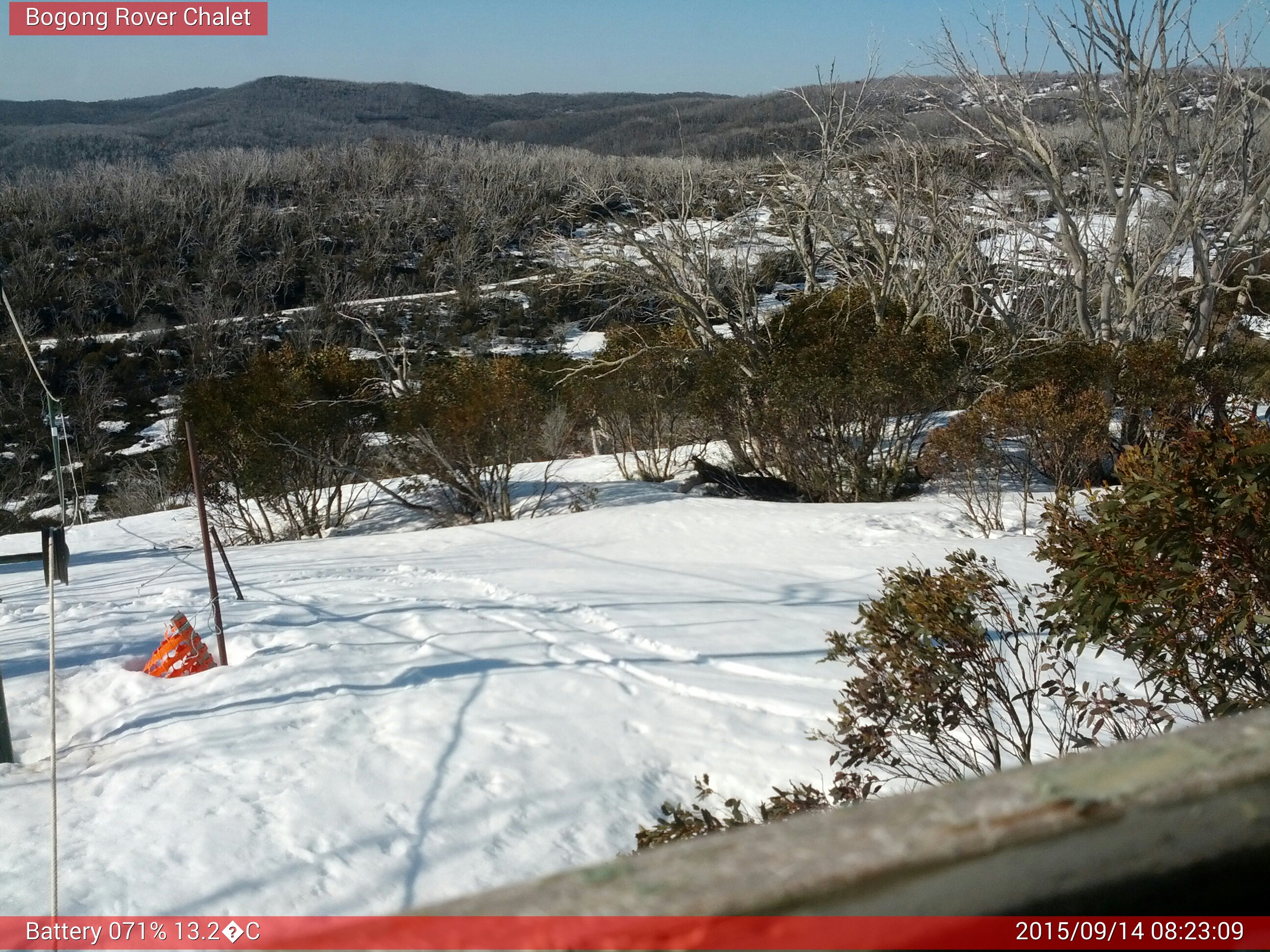 Bogong Web Cam 8:23am Monday 14th of September 2015