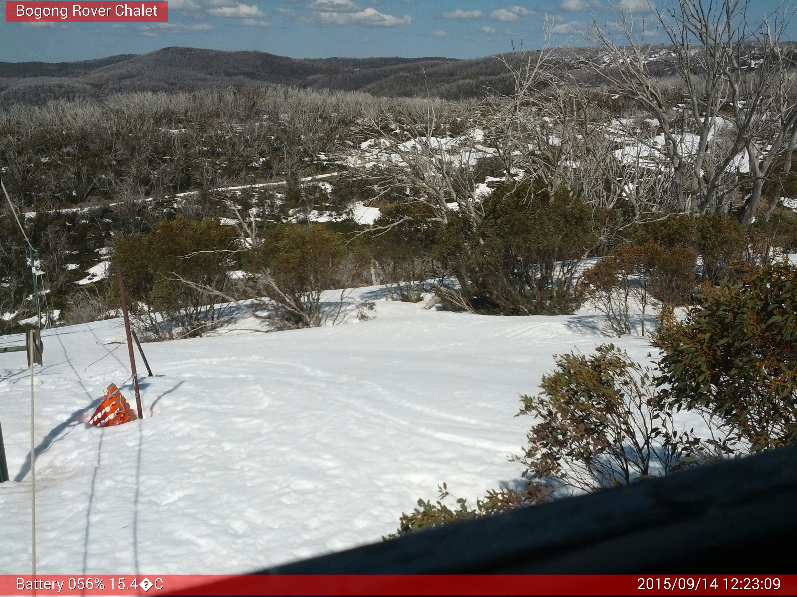 Bogong Web Cam 12:23pm Monday 14th of September 2015