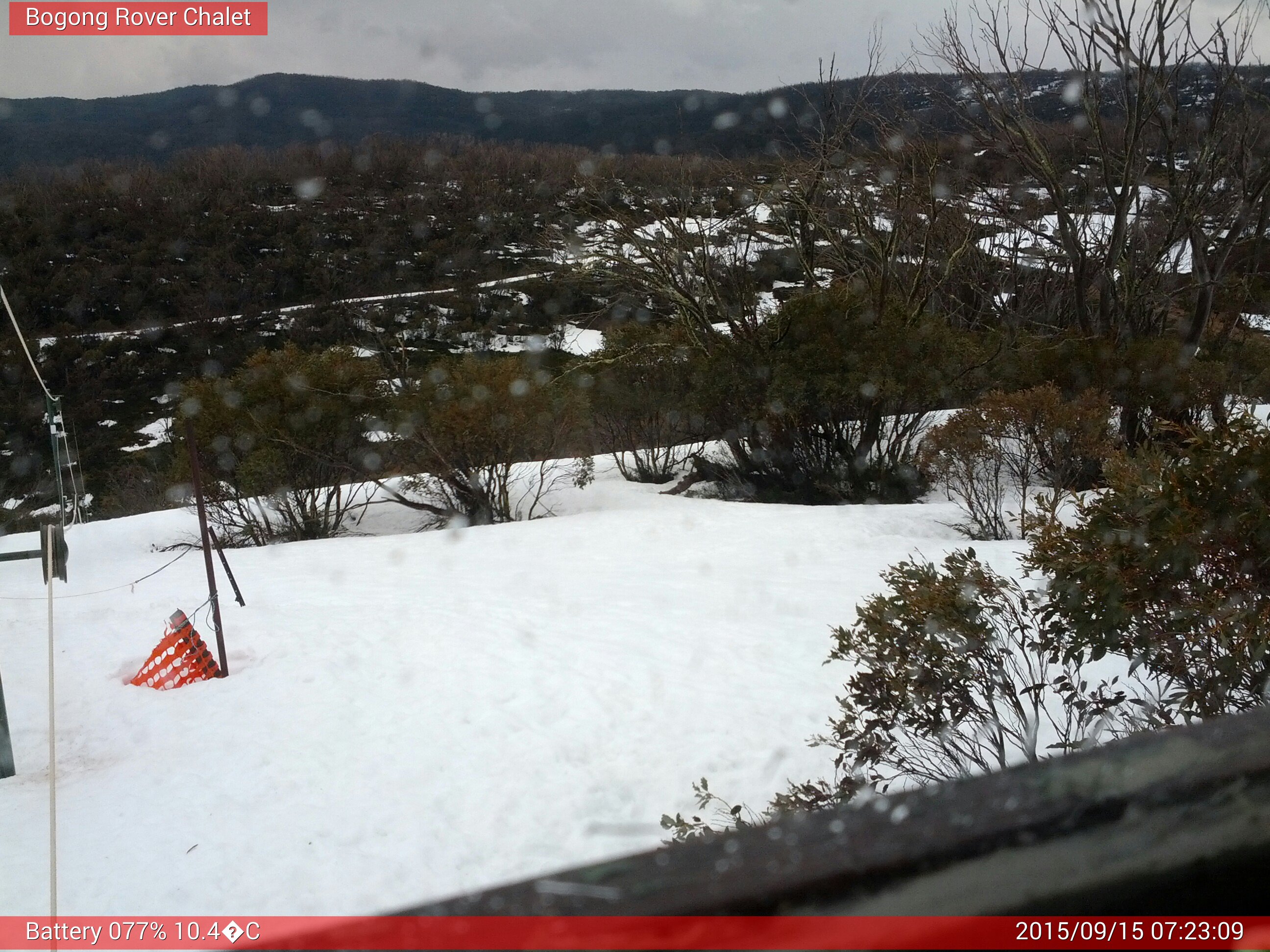 Bogong Web Cam 7:23am Tuesday 15th of September 2015