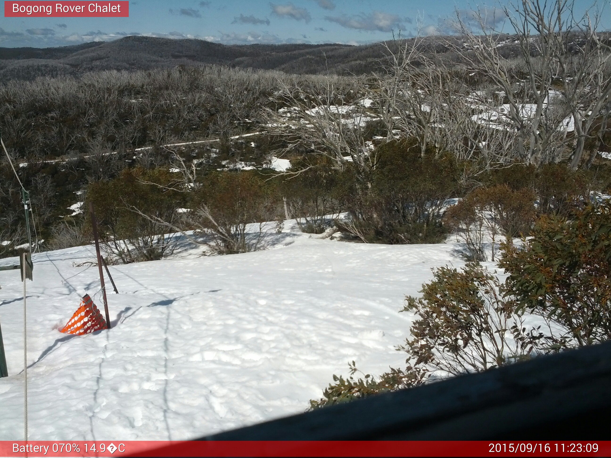 Bogong Web Cam 11:23am Wednesday 16th of September 2015