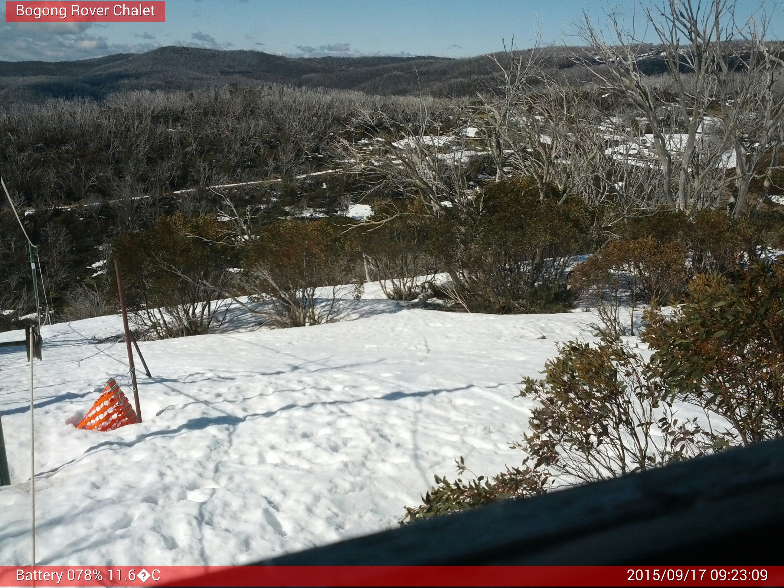 Bogong Web Cam 9:23am Thursday 17th of September 2015