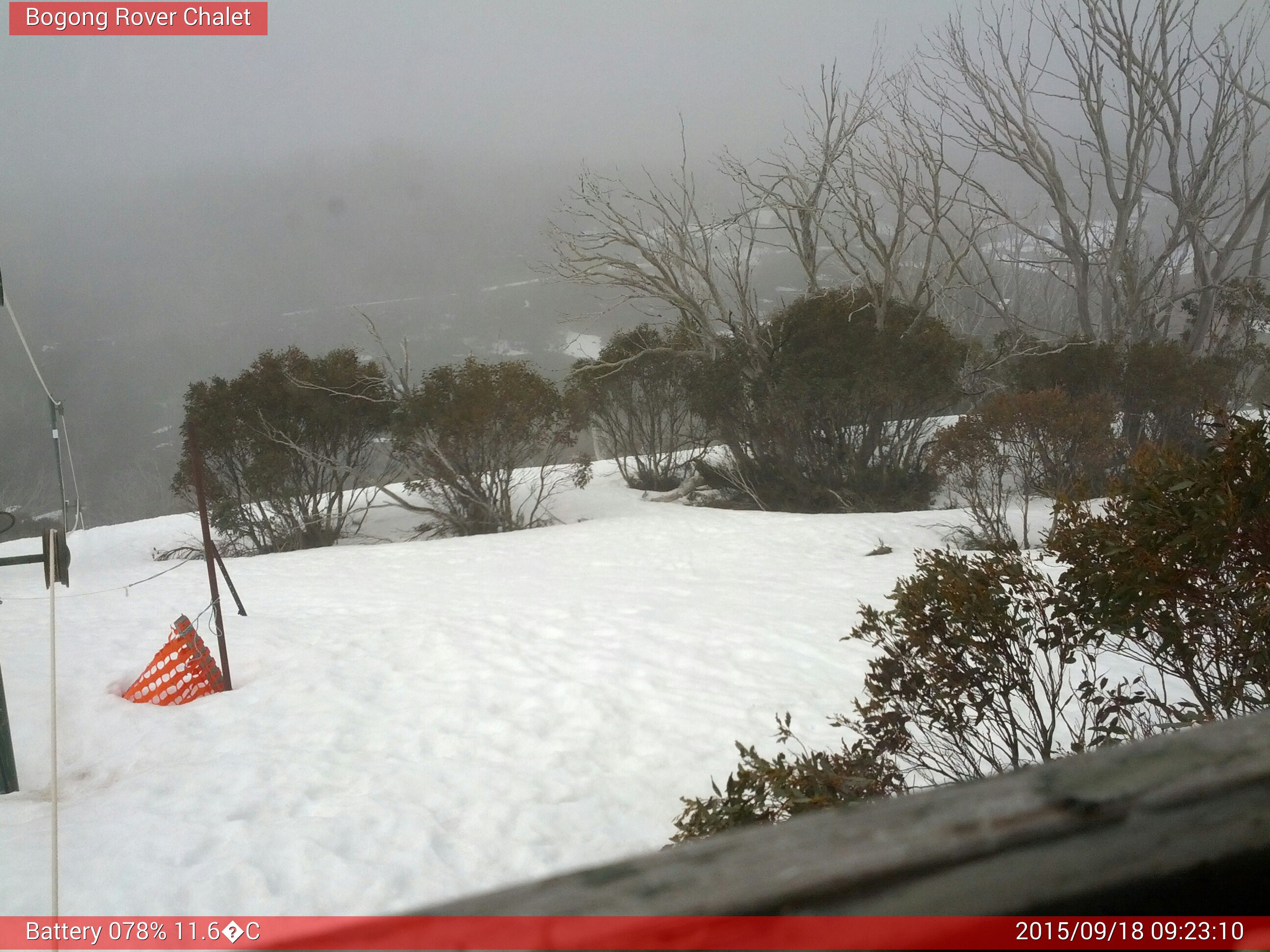 Bogong Web Cam 9:23am Friday 18th of September 2015