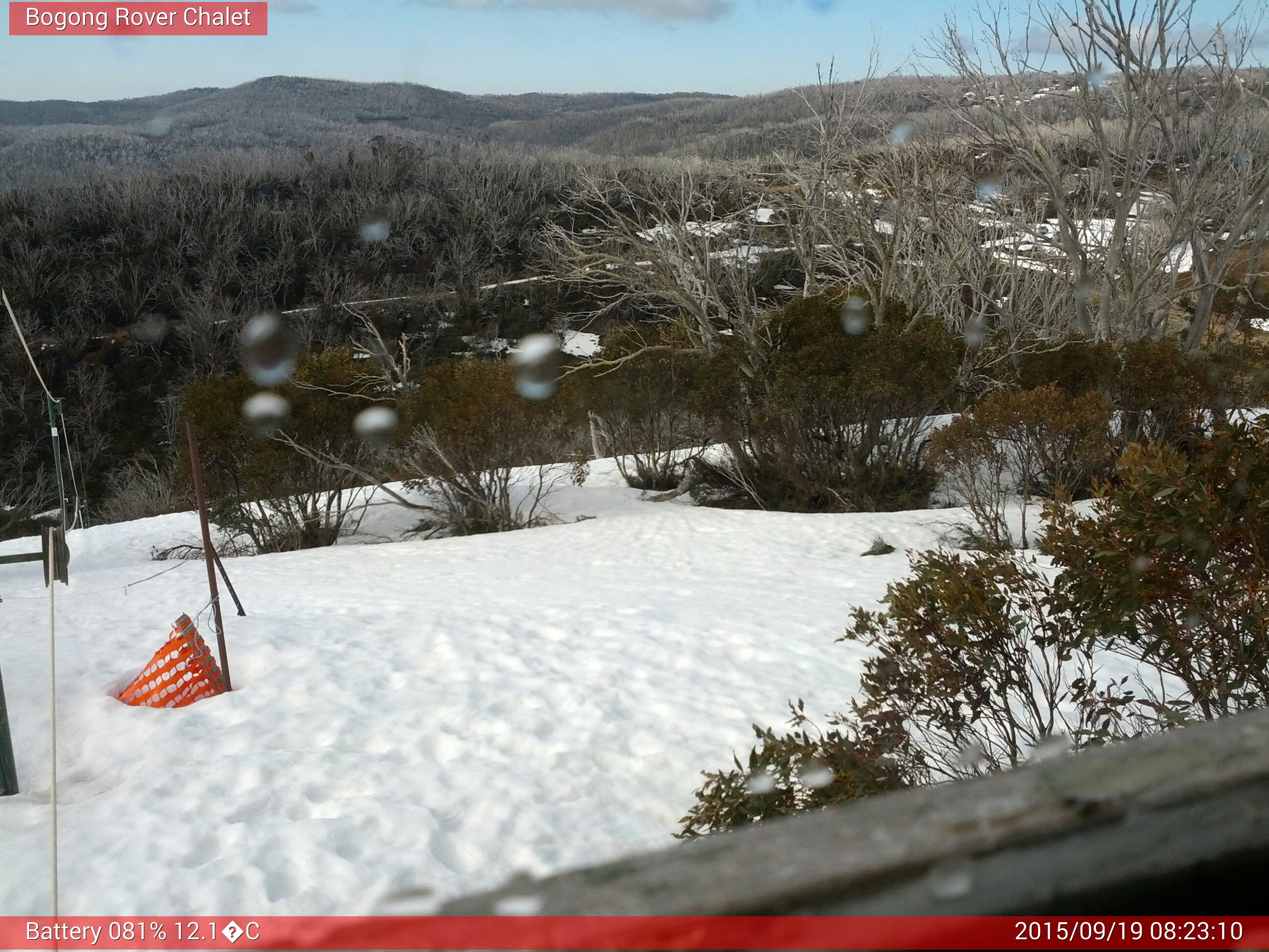 Bogong Web Cam 8:23am Saturday 19th of September 2015