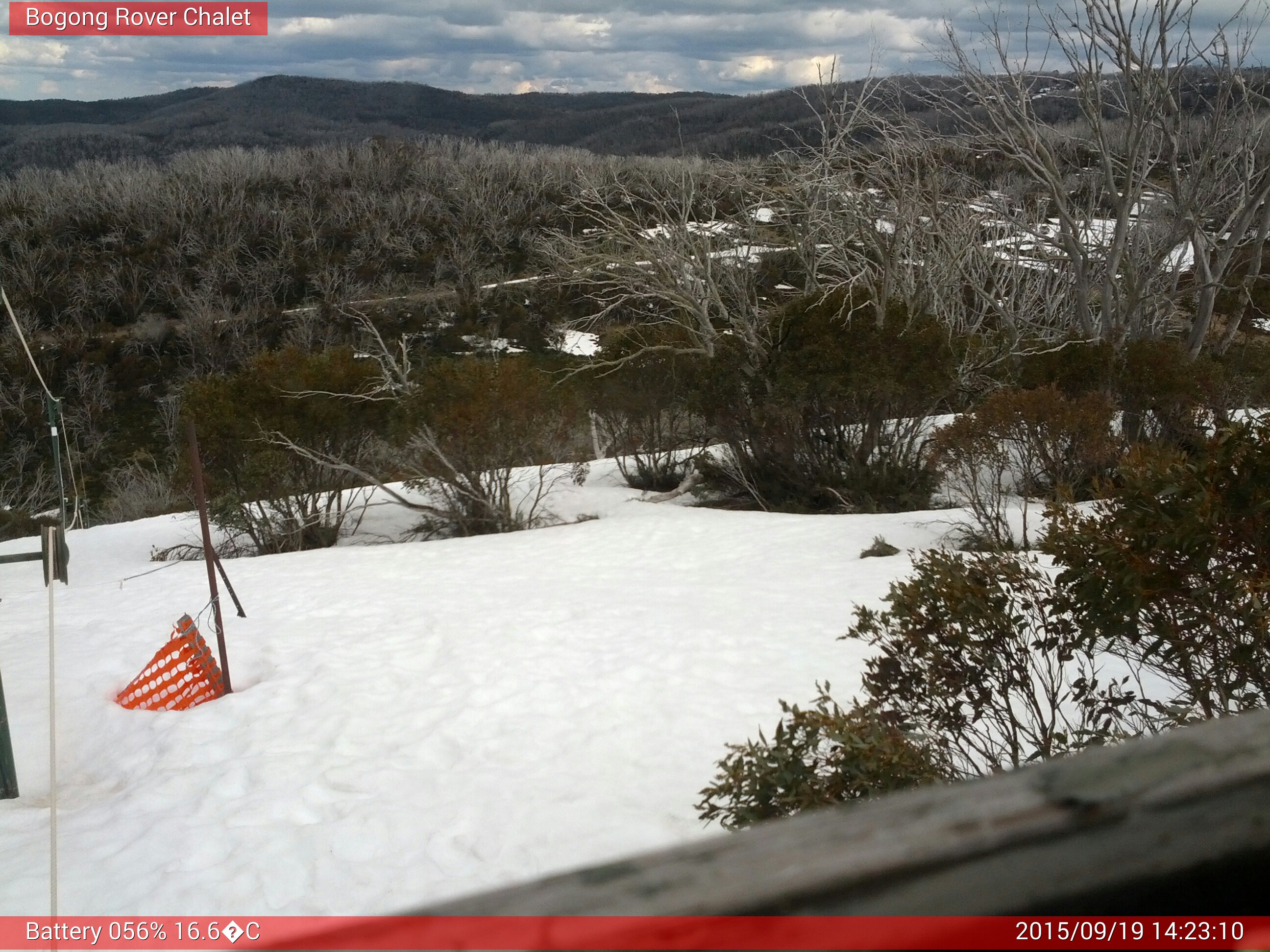 Bogong Web Cam 2:23pm Saturday 19th of September 2015