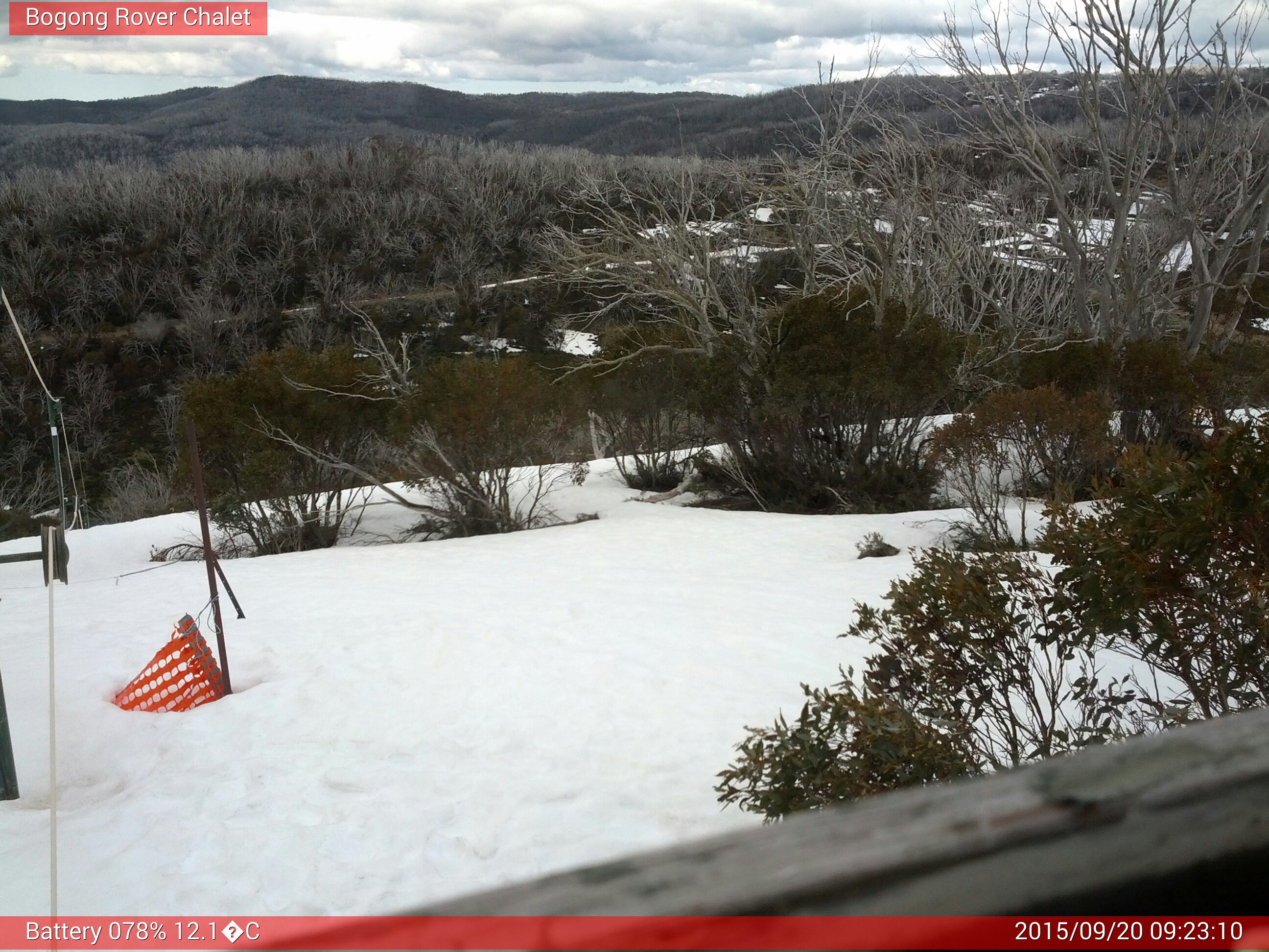 Bogong Web Cam 9:23am Sunday 20th of September 2015