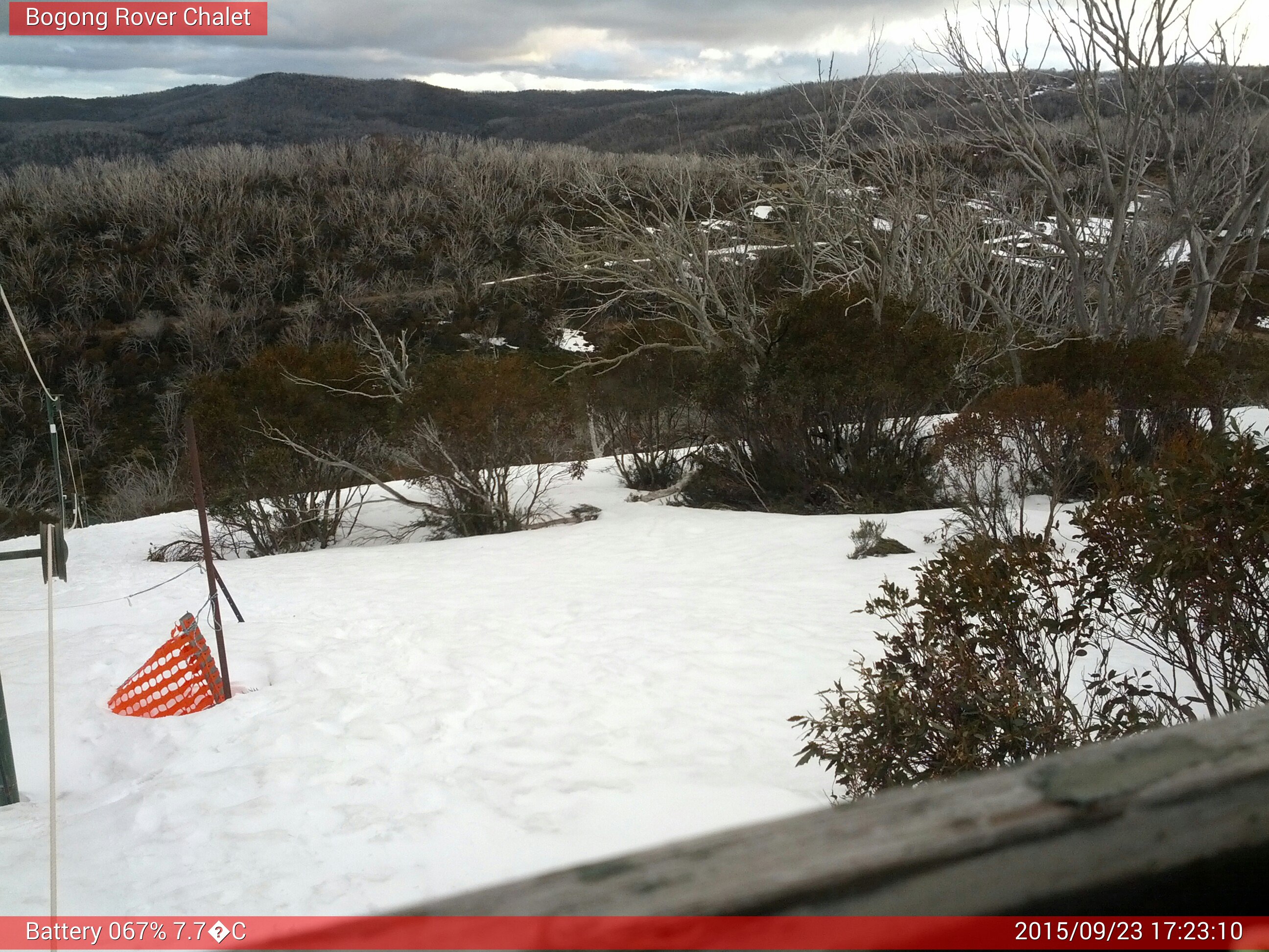 Bogong Web Cam 5:23pm Wednesday 23rd of September 2015