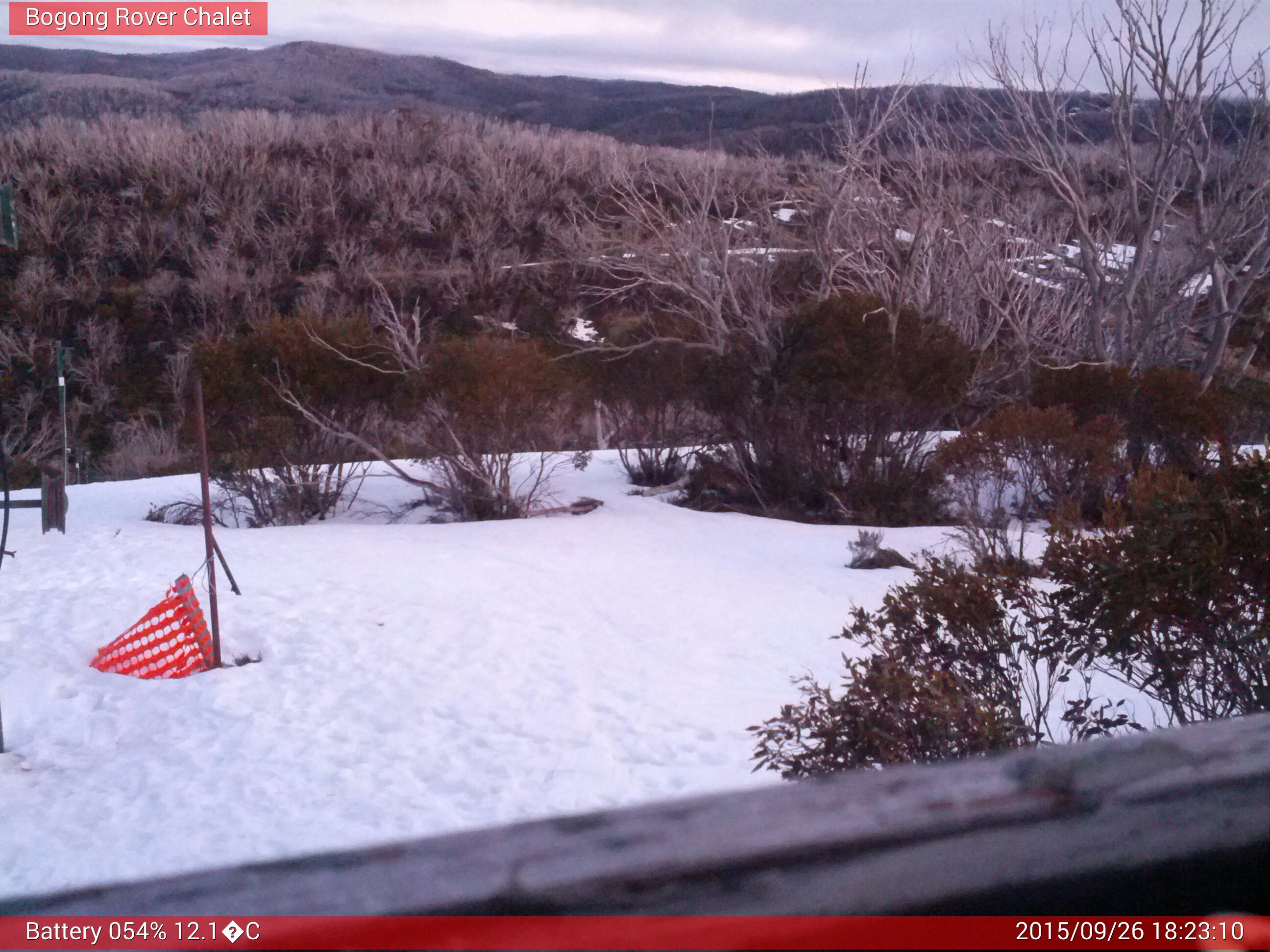 Bogong Web Cam 6:23pm Saturday 26th of September 2015