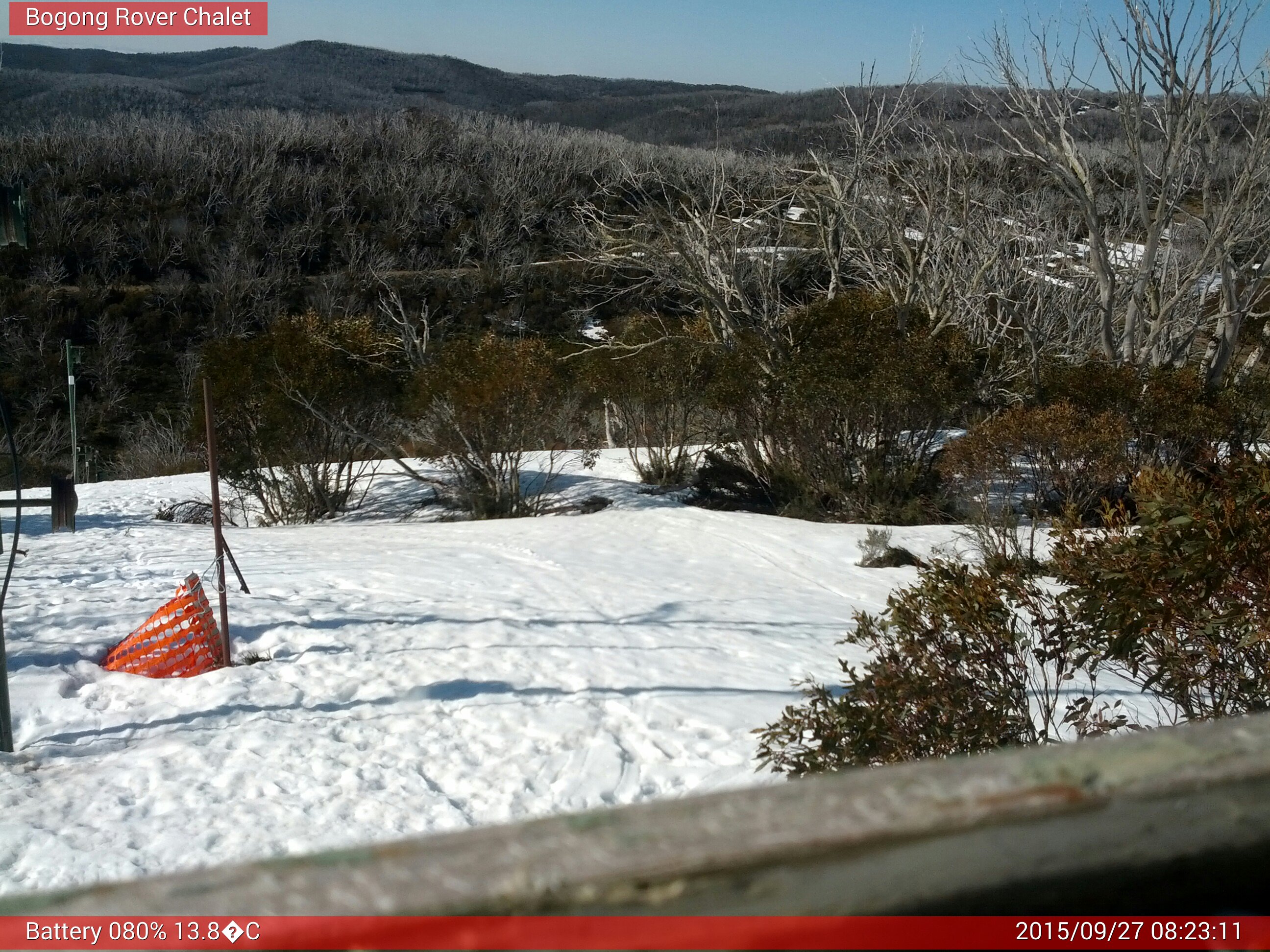 Bogong Web Cam 8:23am Sunday 27th of September 2015