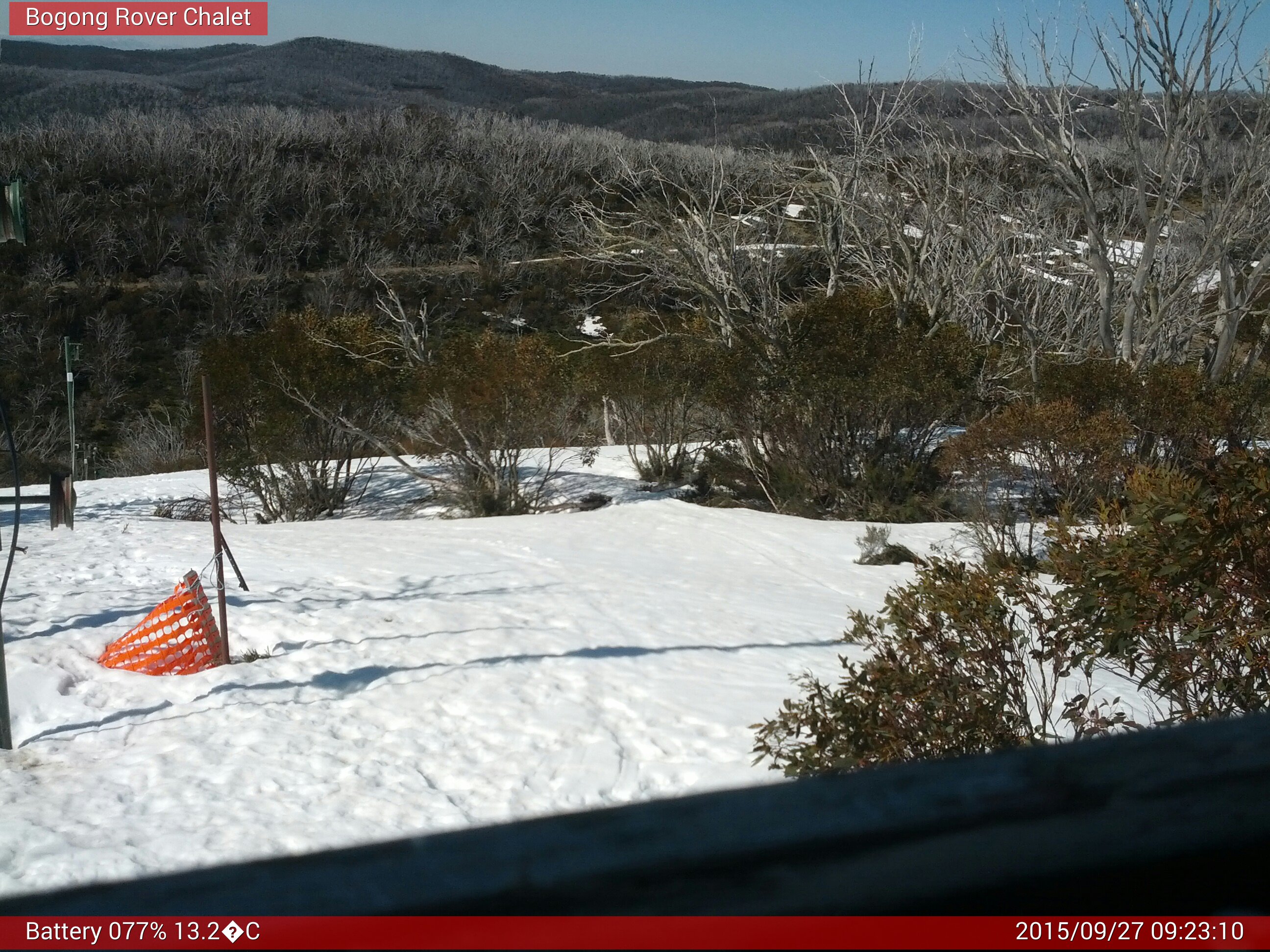 Bogong Web Cam 9:23am Sunday 27th of September 2015