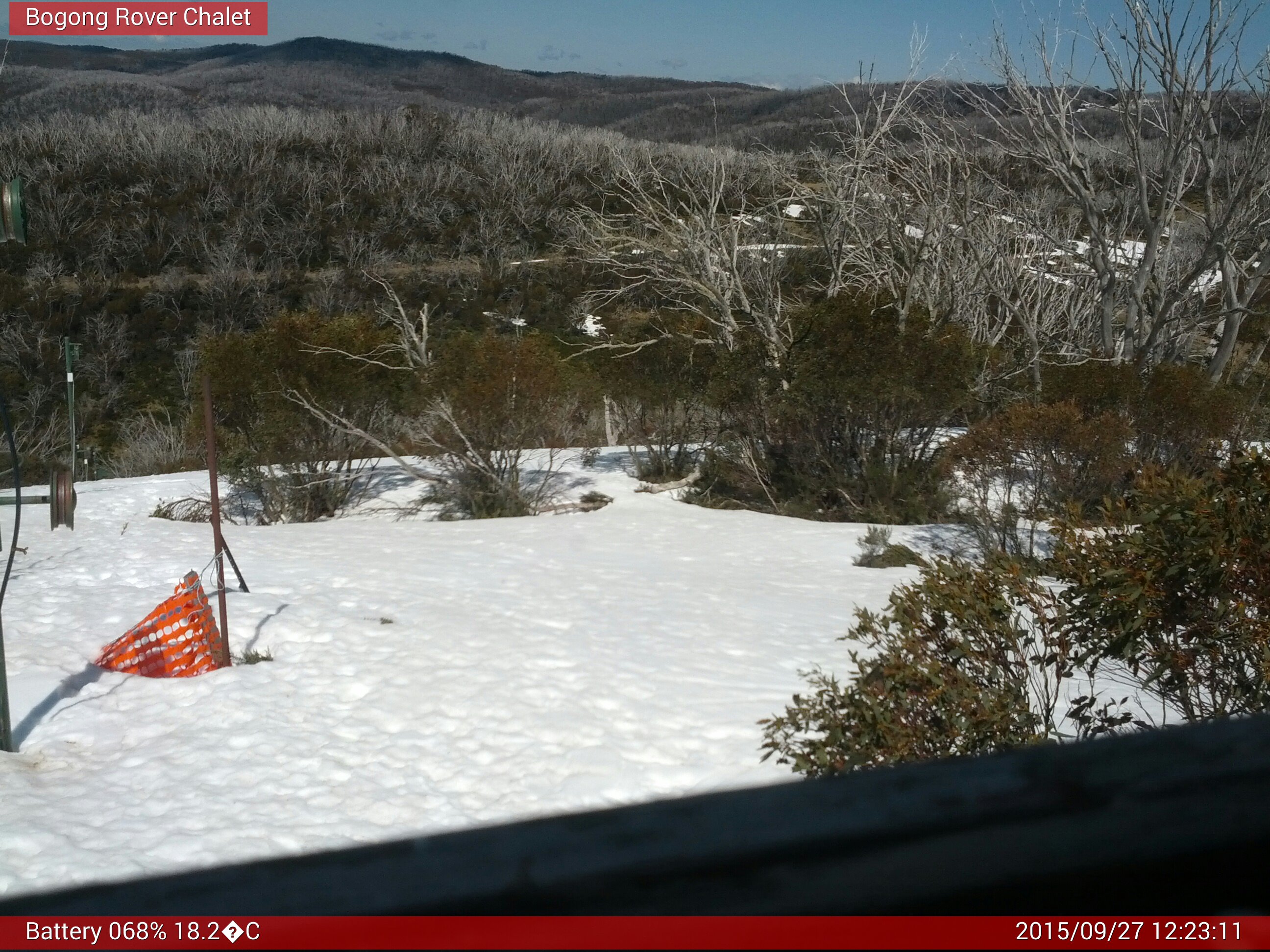 Bogong Web Cam 12:23pm Sunday 27th of September 2015