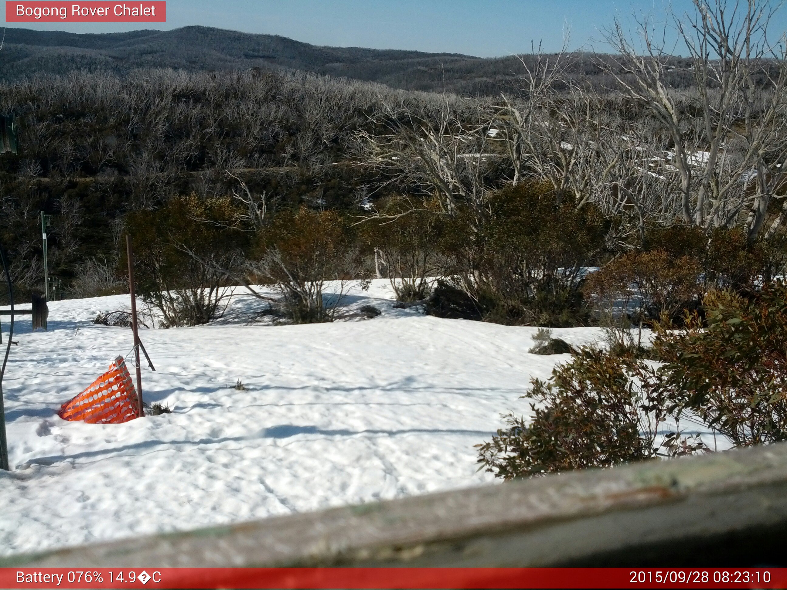 Bogong Web Cam 8:23am Monday 28th of September 2015