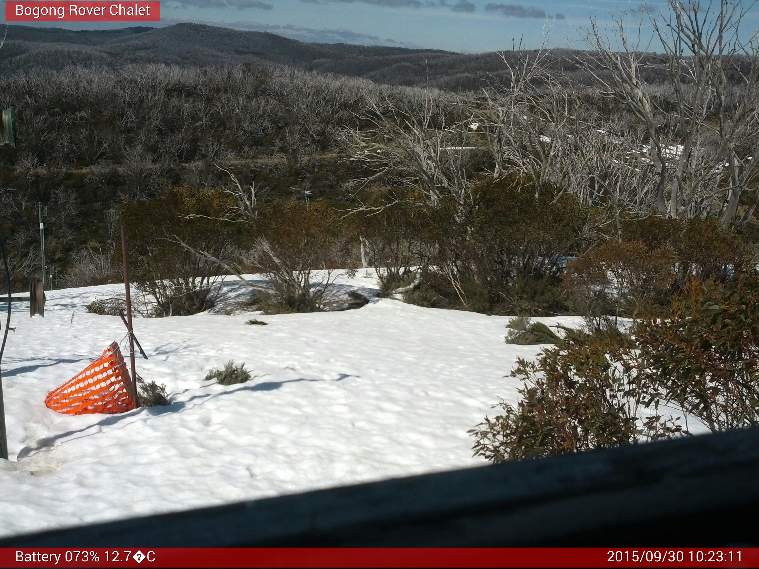 Bogong Web Cam 10:23am Wednesday 30th of September 2015