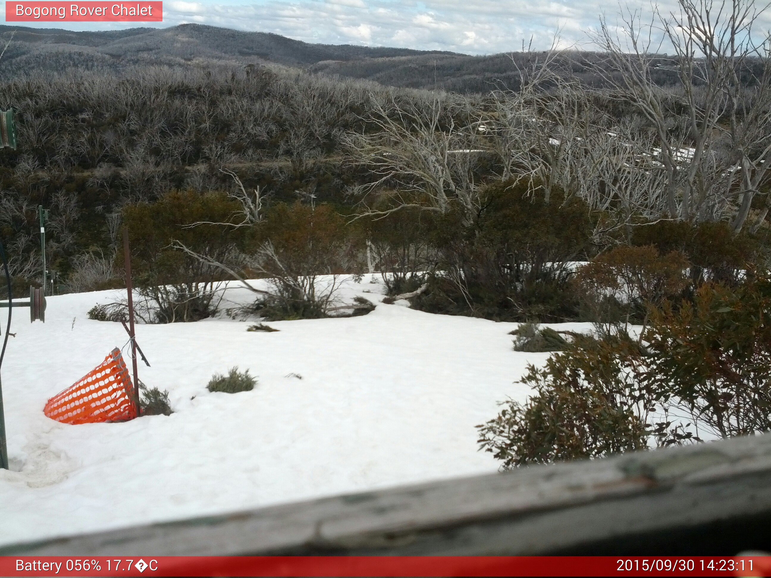 Bogong Web Cam 2:23pm Wednesday 30th of September 2015