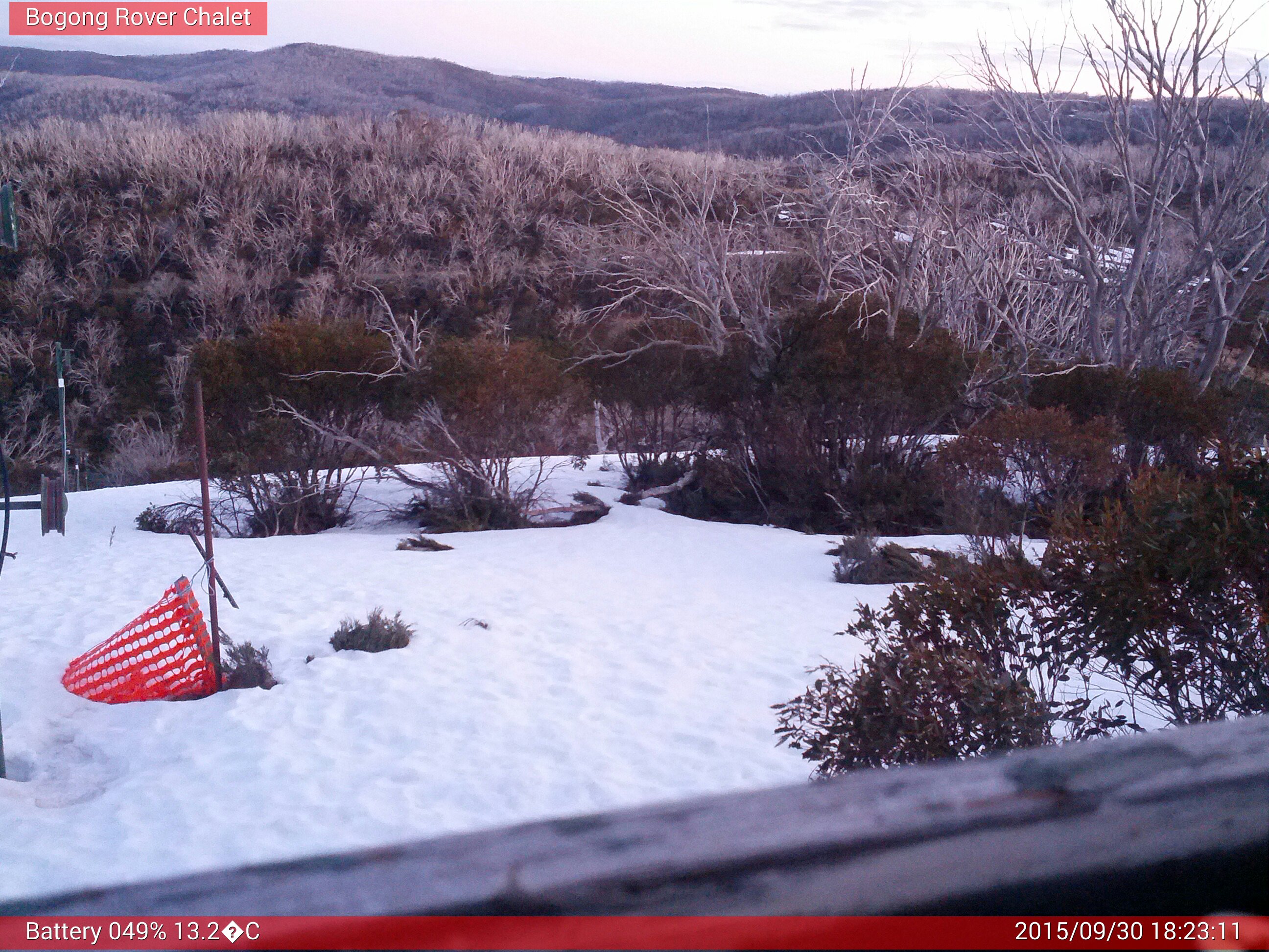 Bogong Web Cam 6:23pm Wednesday 30th of September 2015