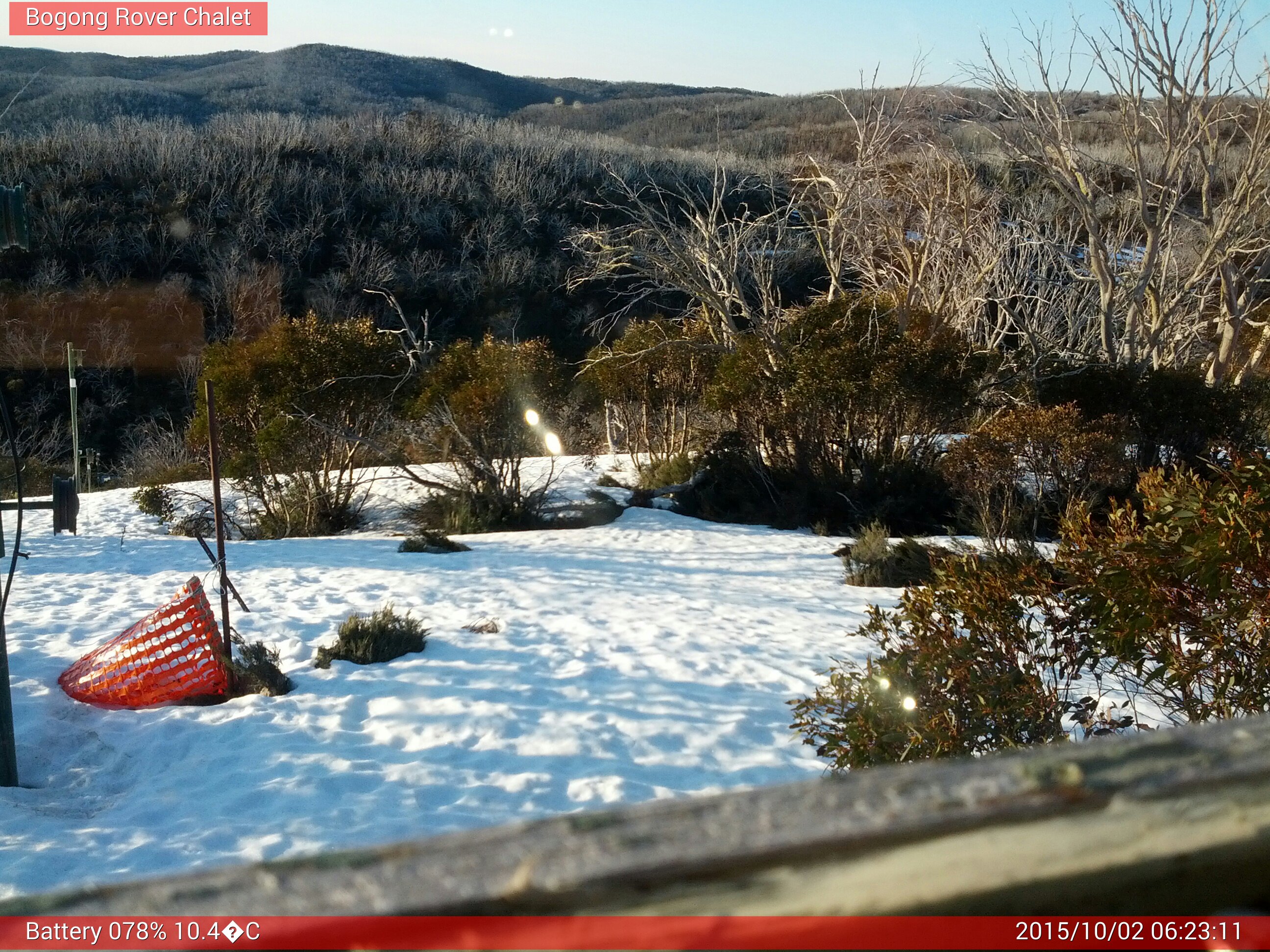 Bogong Web Cam 6:23am Friday 2nd of October 2015