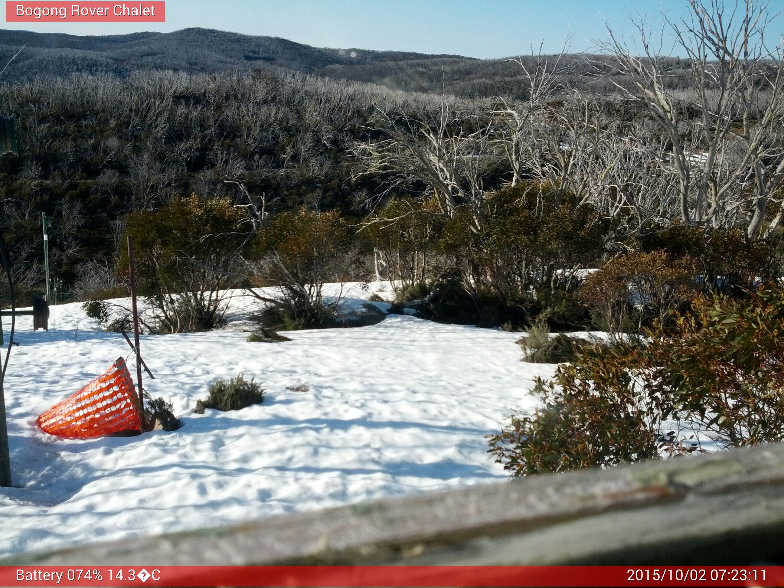 Bogong Web Cam 7:23am Friday 2nd of October 2015