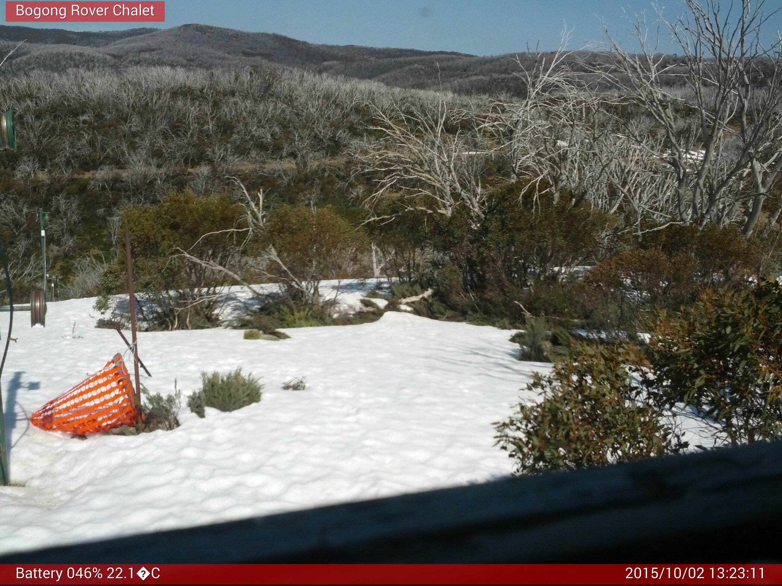 Bogong Web Cam 1:23pm Friday 2nd of October 2015