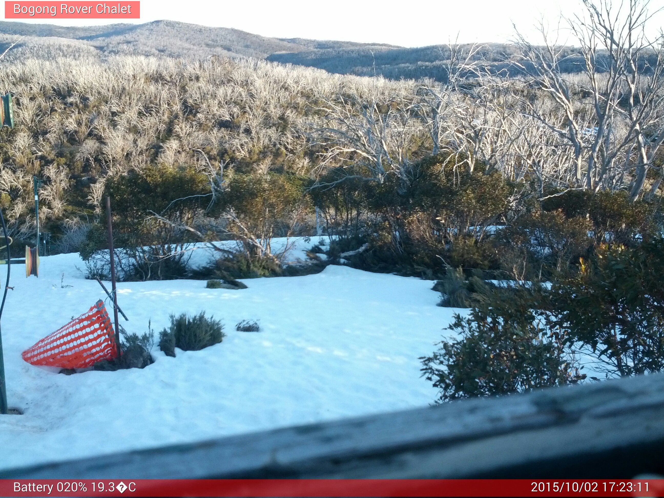 Bogong Web Cam 5:23pm Friday 2nd of October 2015