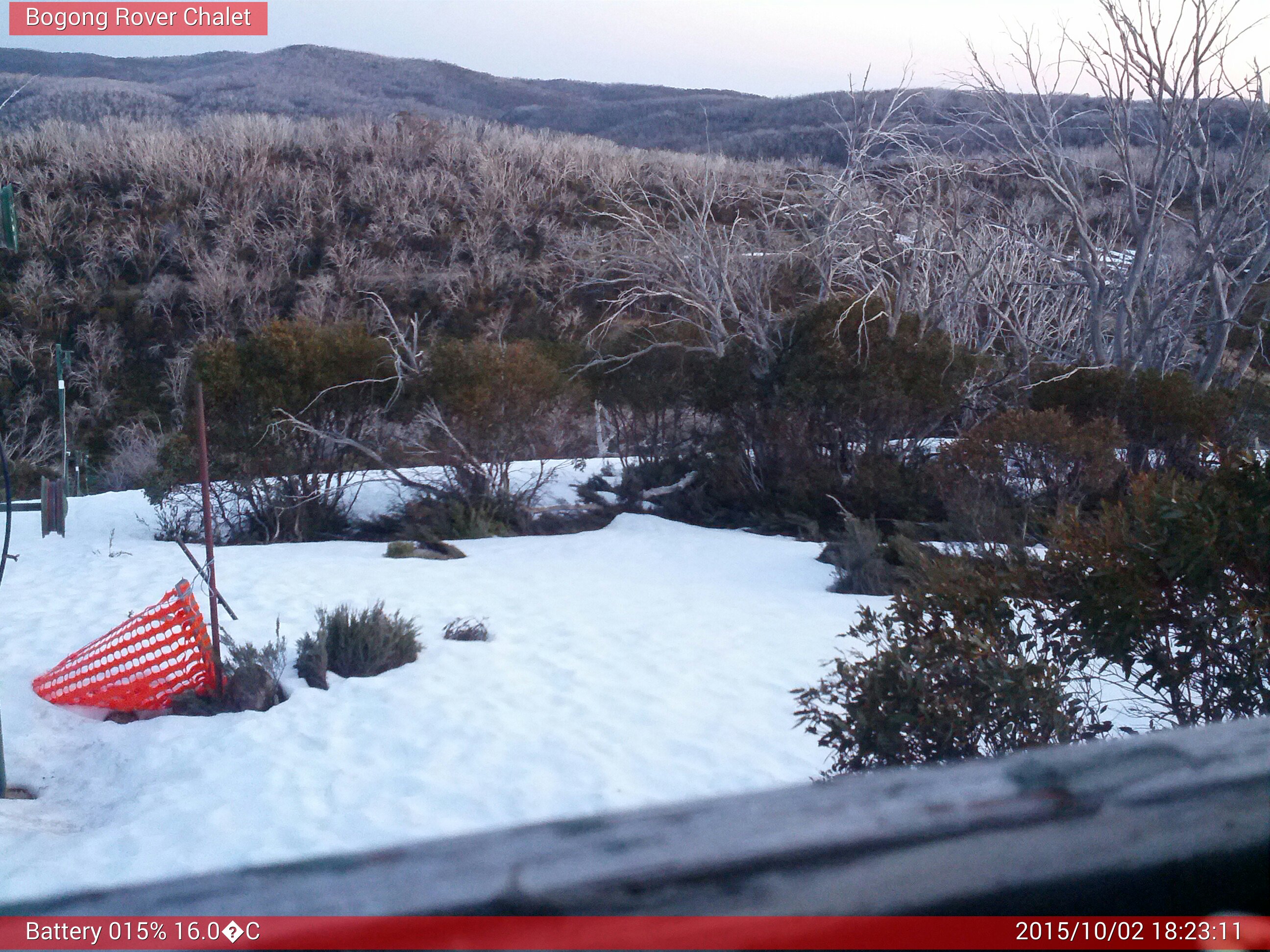 Bogong Web Cam 6:23pm Friday 2nd of October 2015