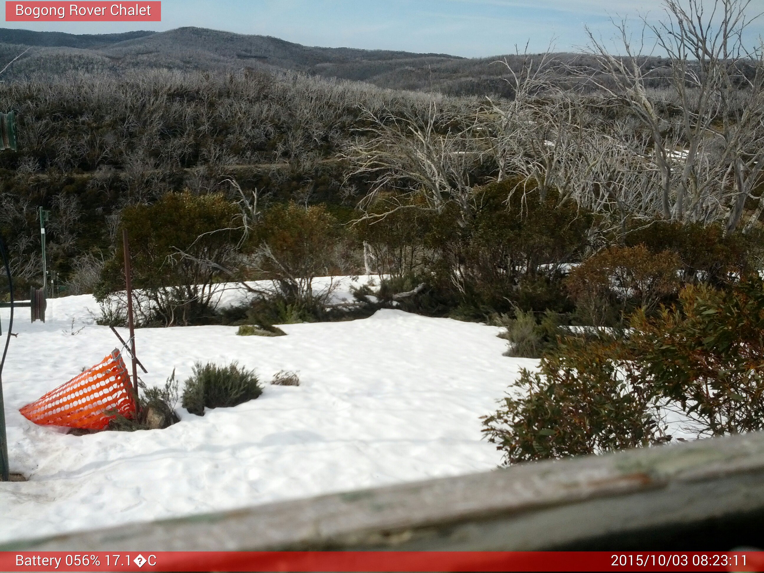 Bogong Web Cam 8:23am Saturday 3rd of October 2015