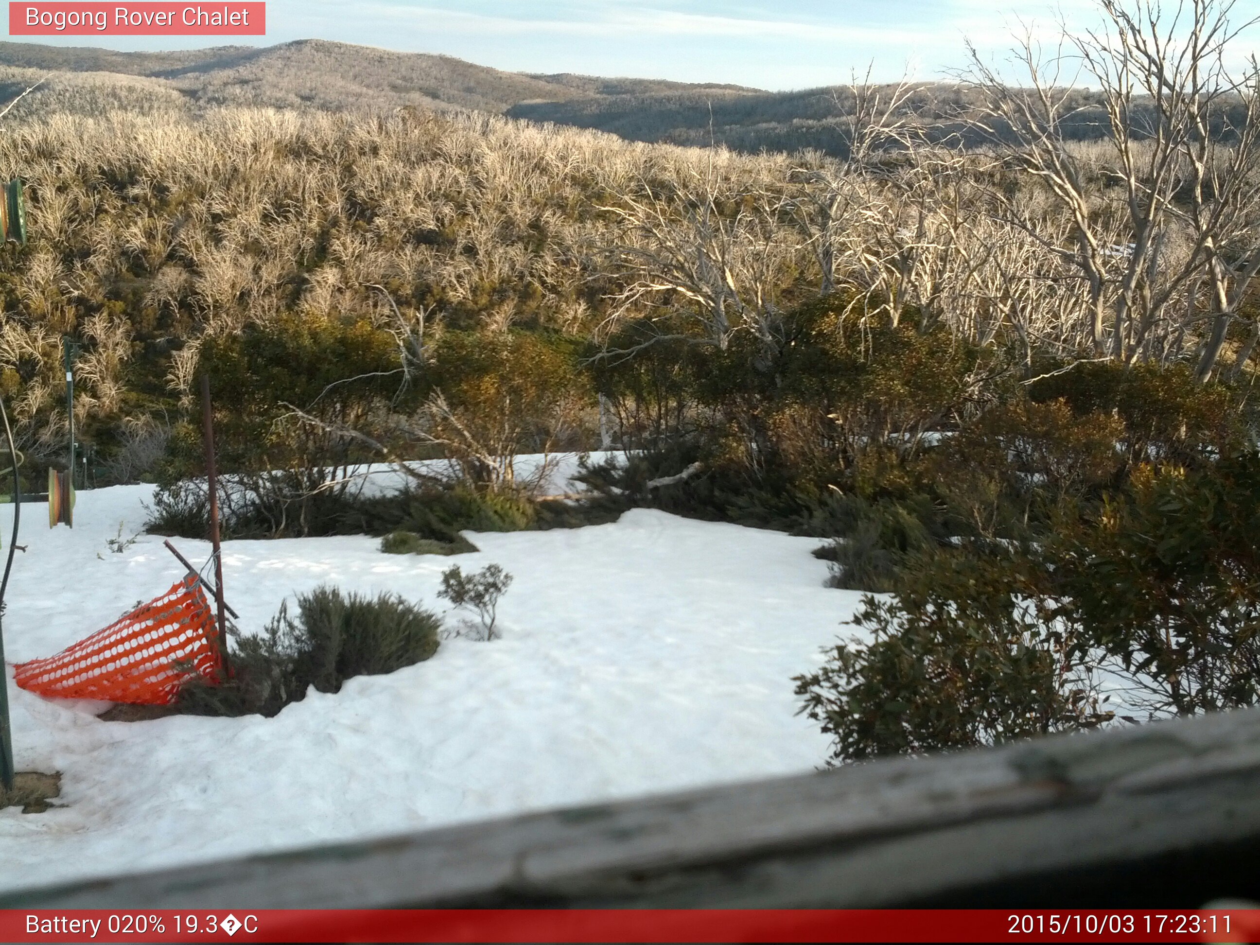 Bogong Web Cam 5:23pm Saturday 3rd of October 2015