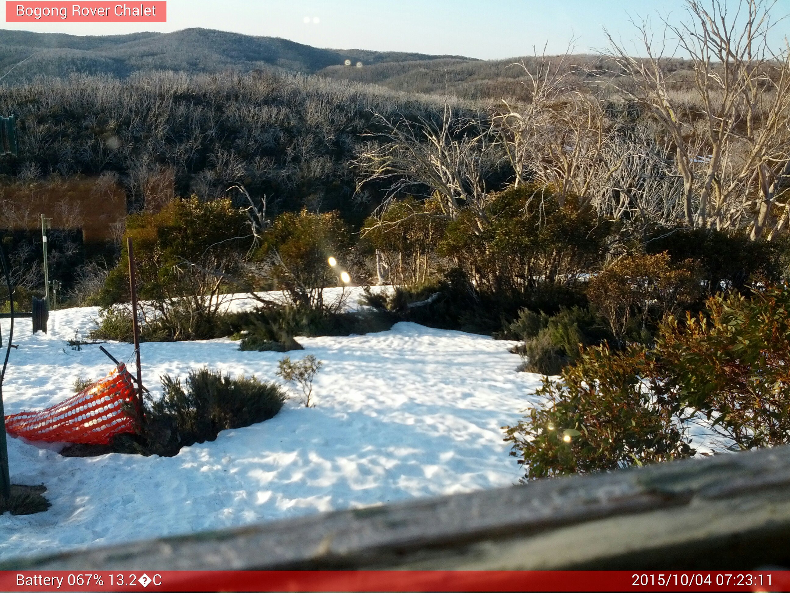 Bogong Web Cam 7:23am Sunday 4th of October 2015