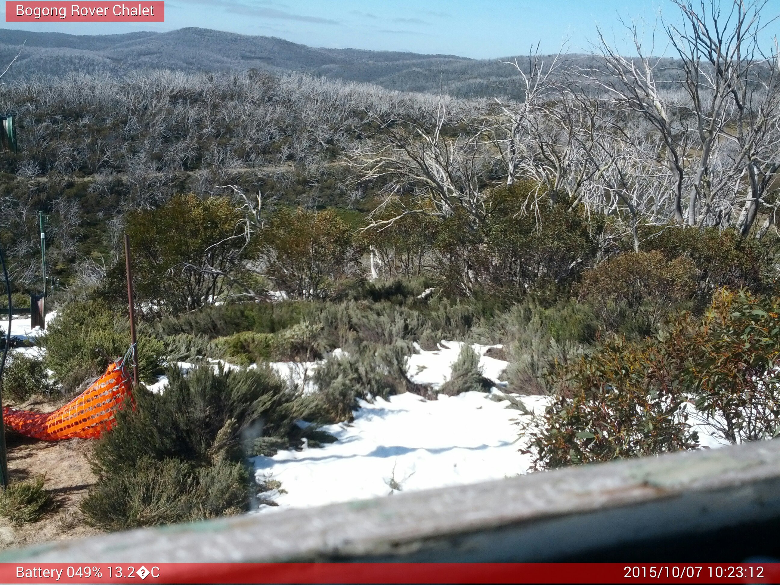 Bogong Web Cam 10:23am Wednesday 7th of October 2015