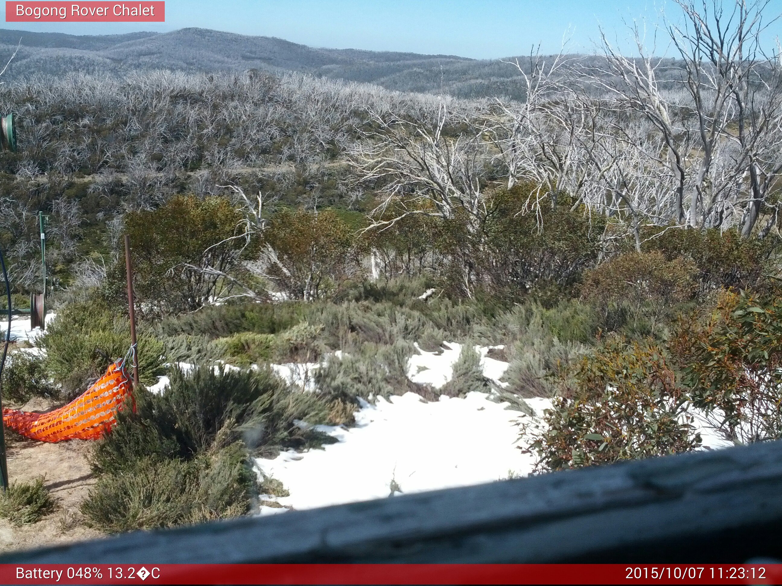 Bogong Web Cam 11:23am Wednesday 7th of October 2015