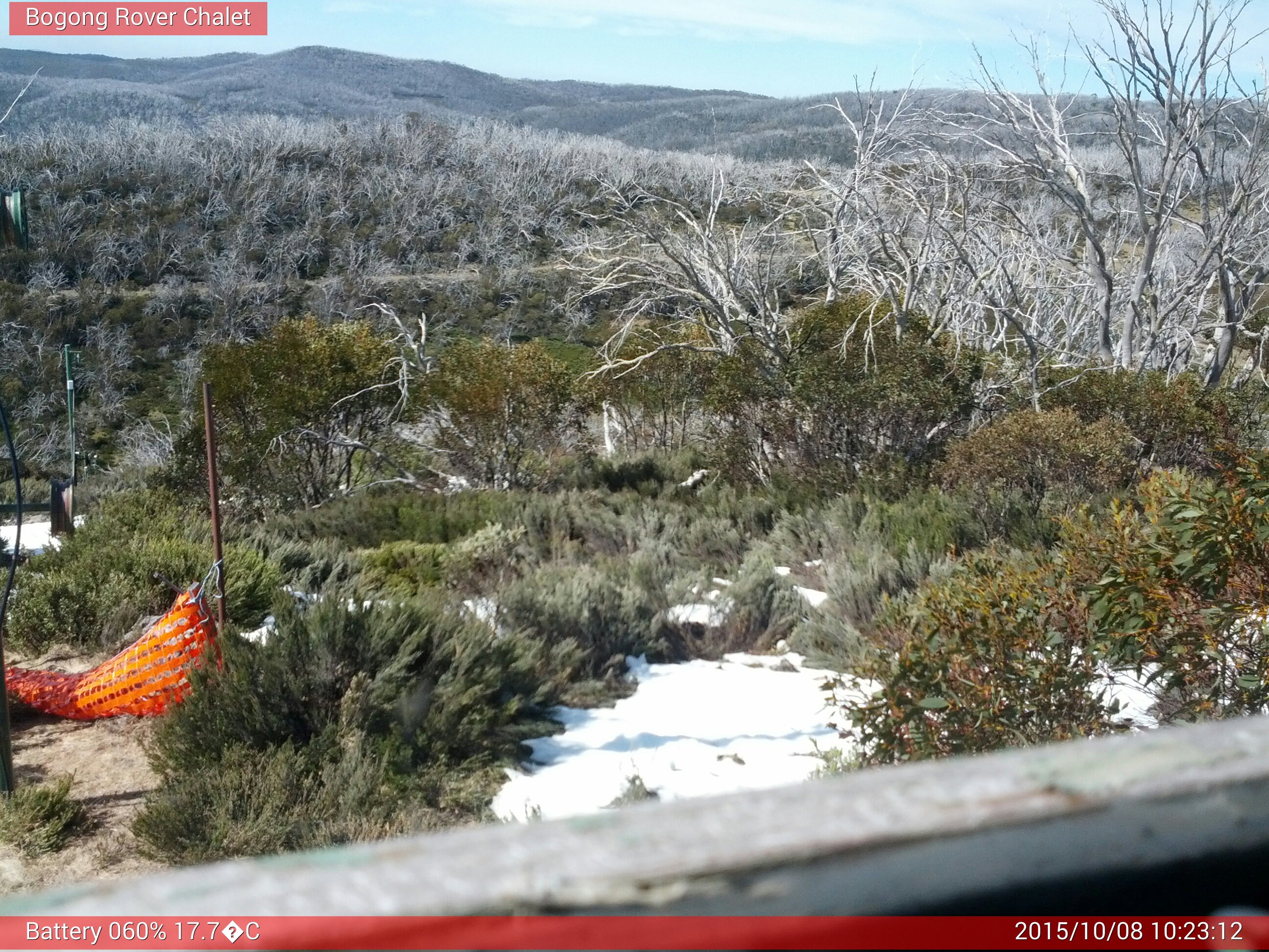 Bogong Web Cam 10:23am Thursday 8th of October 2015