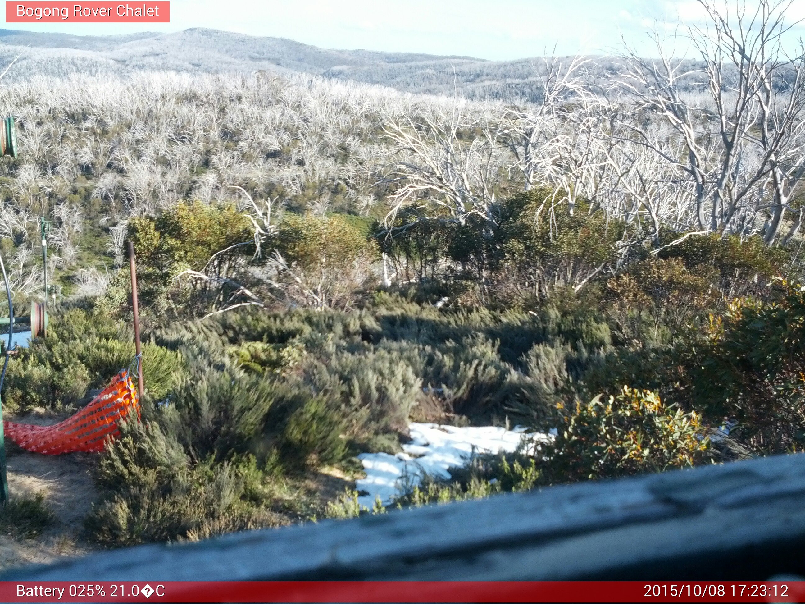 Bogong Web Cam 5:23pm Thursday 8th of October 2015