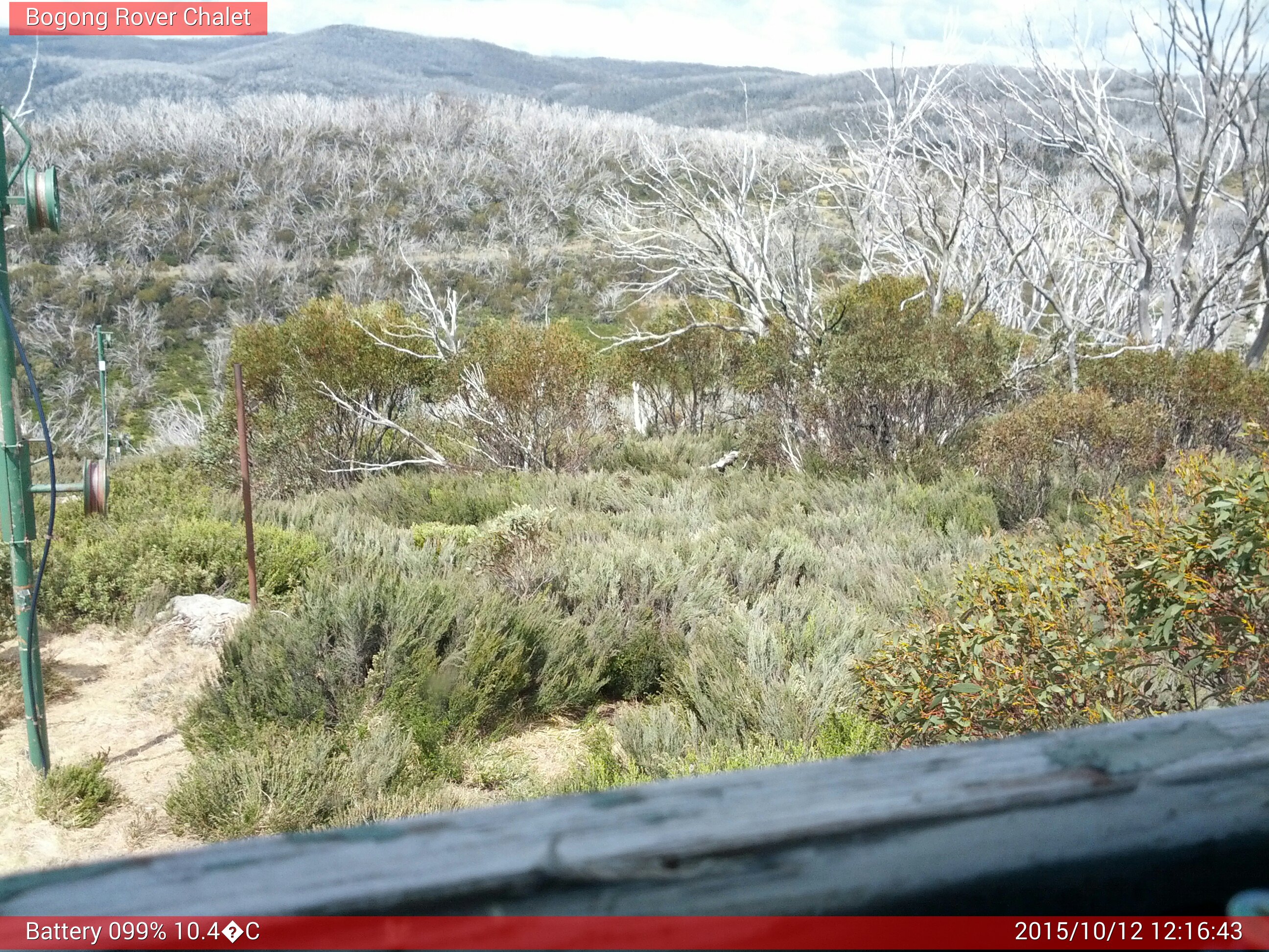 Bogong Web Cam 12:16pm Monday 12th of October 2015